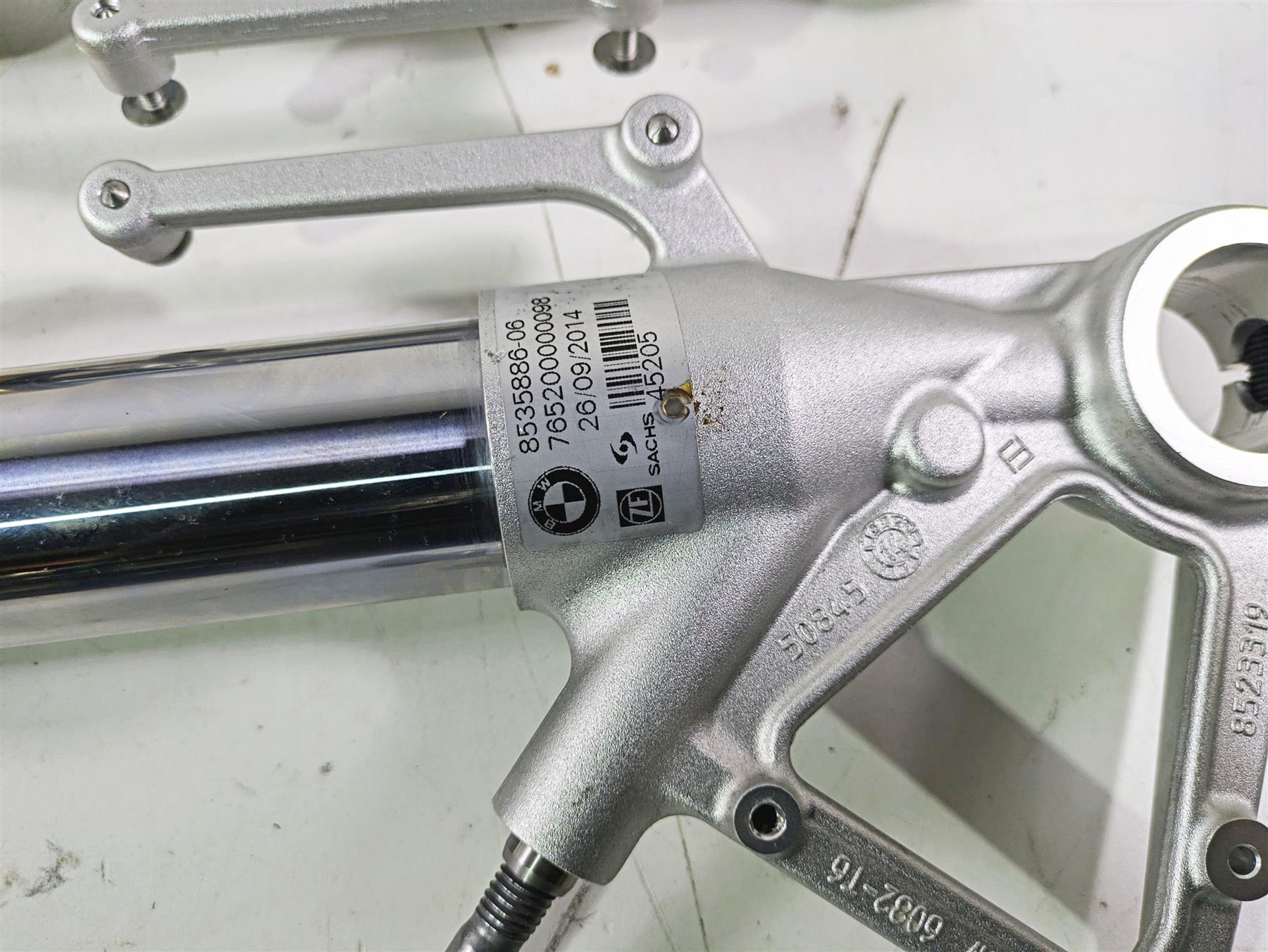 2015 BMW R nineT K21 Straight Sachs Front Fork Leg Set 591 Mi Only 31428535887 {{ shop.shopifyCountryName }} - Mototech271