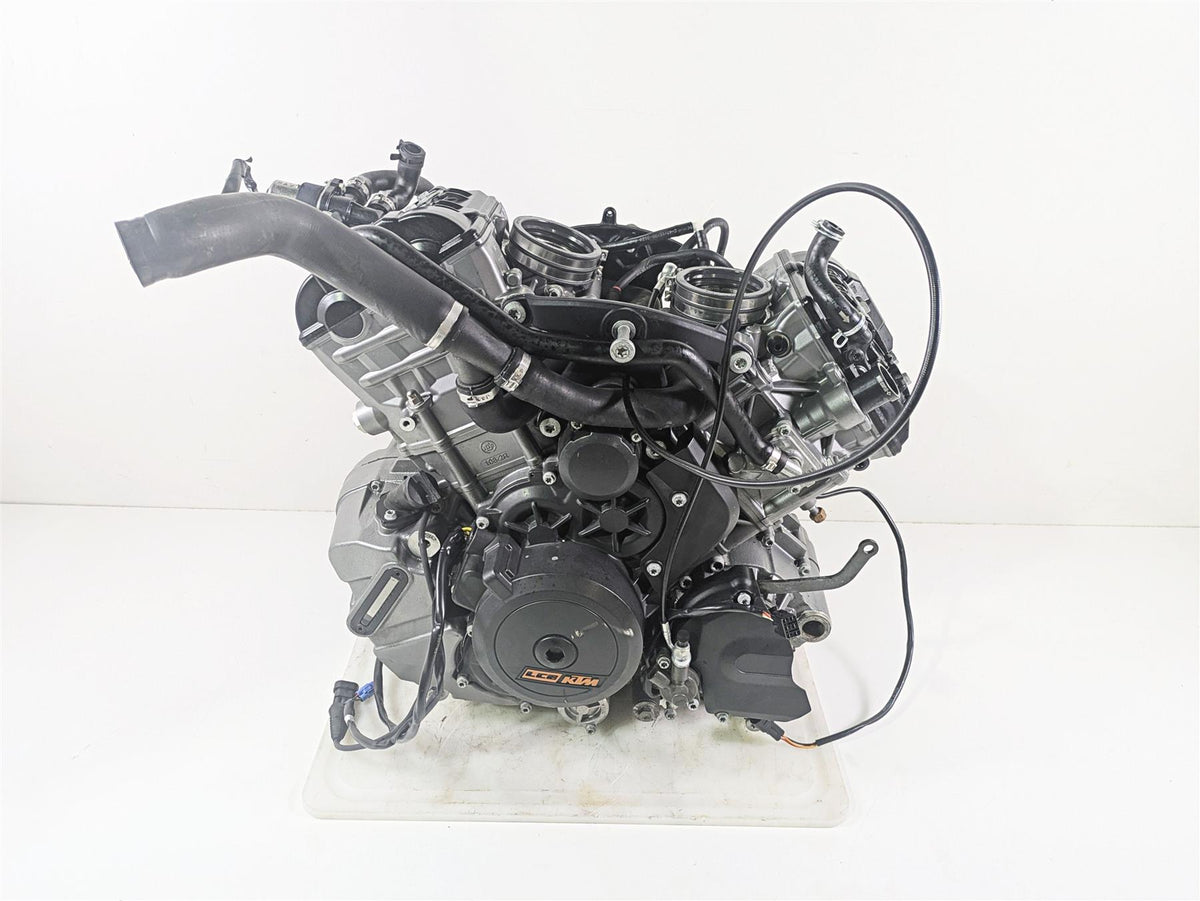 2017 KTM 1290 Super Duke GT Engine Motor LC8 7K - Only 6143000004424 {{ shop.shopifyCountryName }} - Mototech271