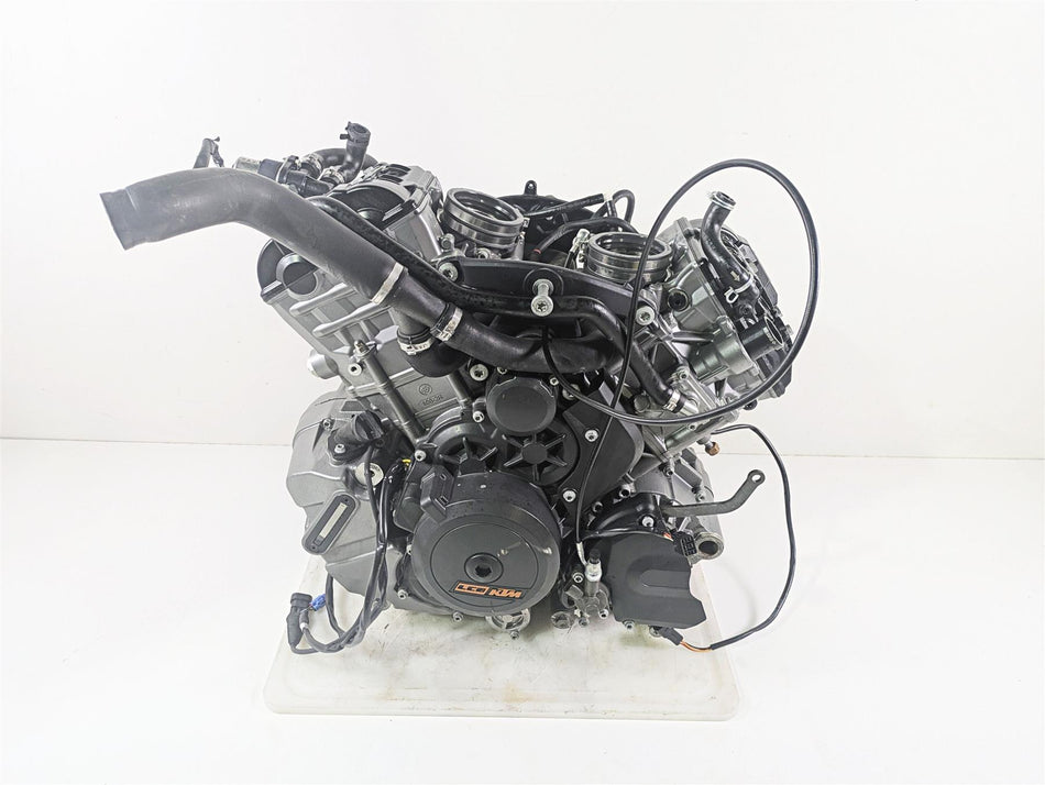 2017 KTM 1290 Super Duke GT Engine Motor LC8 7K - Only 6143000004424 {{ shop.shopifyCountryName }} - Mototech271