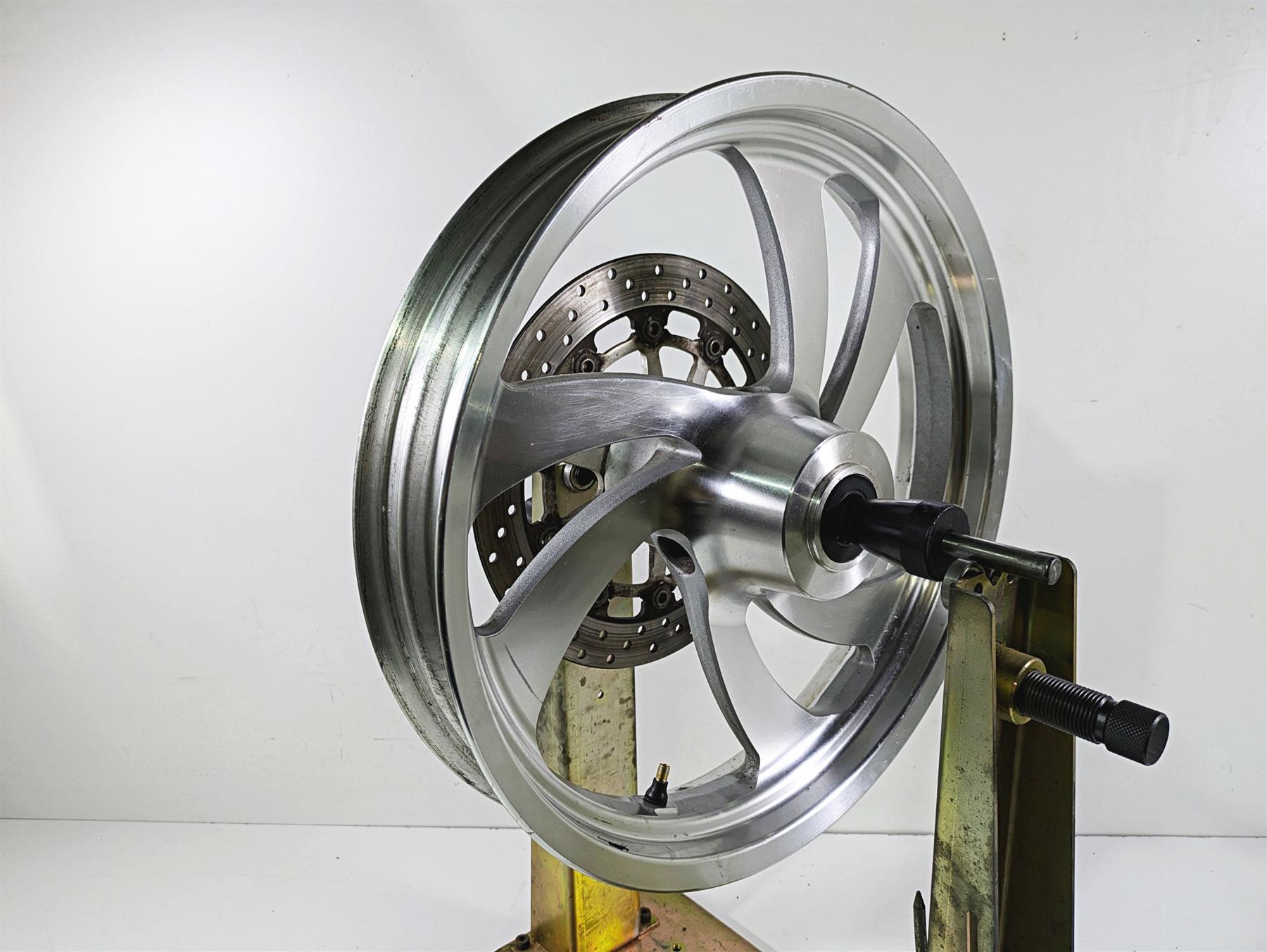 2004 Victory Kingpin Straight 18x3 Cast Front Wheel Rim 1520617 2874707 1520630 {{ shop.shopifyCountryName }} - Mototech271
