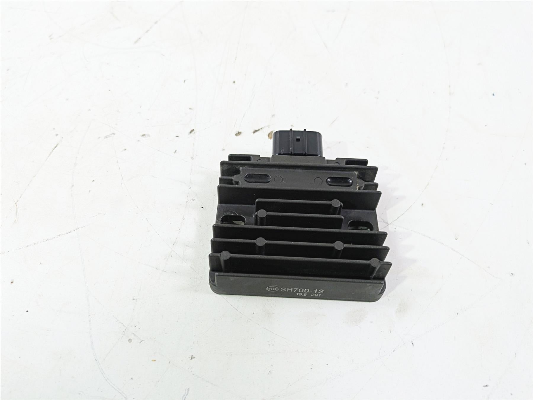 2004 Honda Aquatrax R-12X Rectifier Voltage Regulator 31600-HW1-671 SH700-12 {{ shop.shopifyCountryName }} - Mototech271