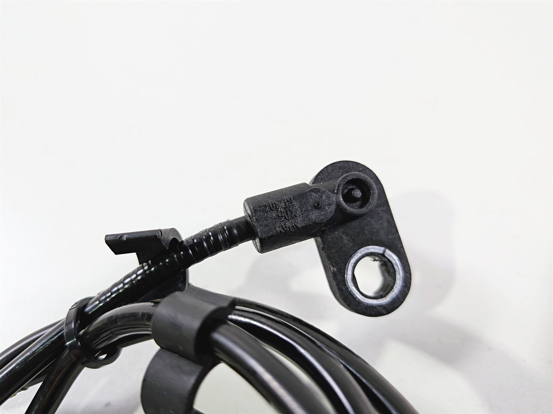 2019 Triumph Speed Triple RS 1050 Front Abs Brake Wheel Speed Sensor T2029270 {{ shop.shopifyCountryName }} - Mototech271