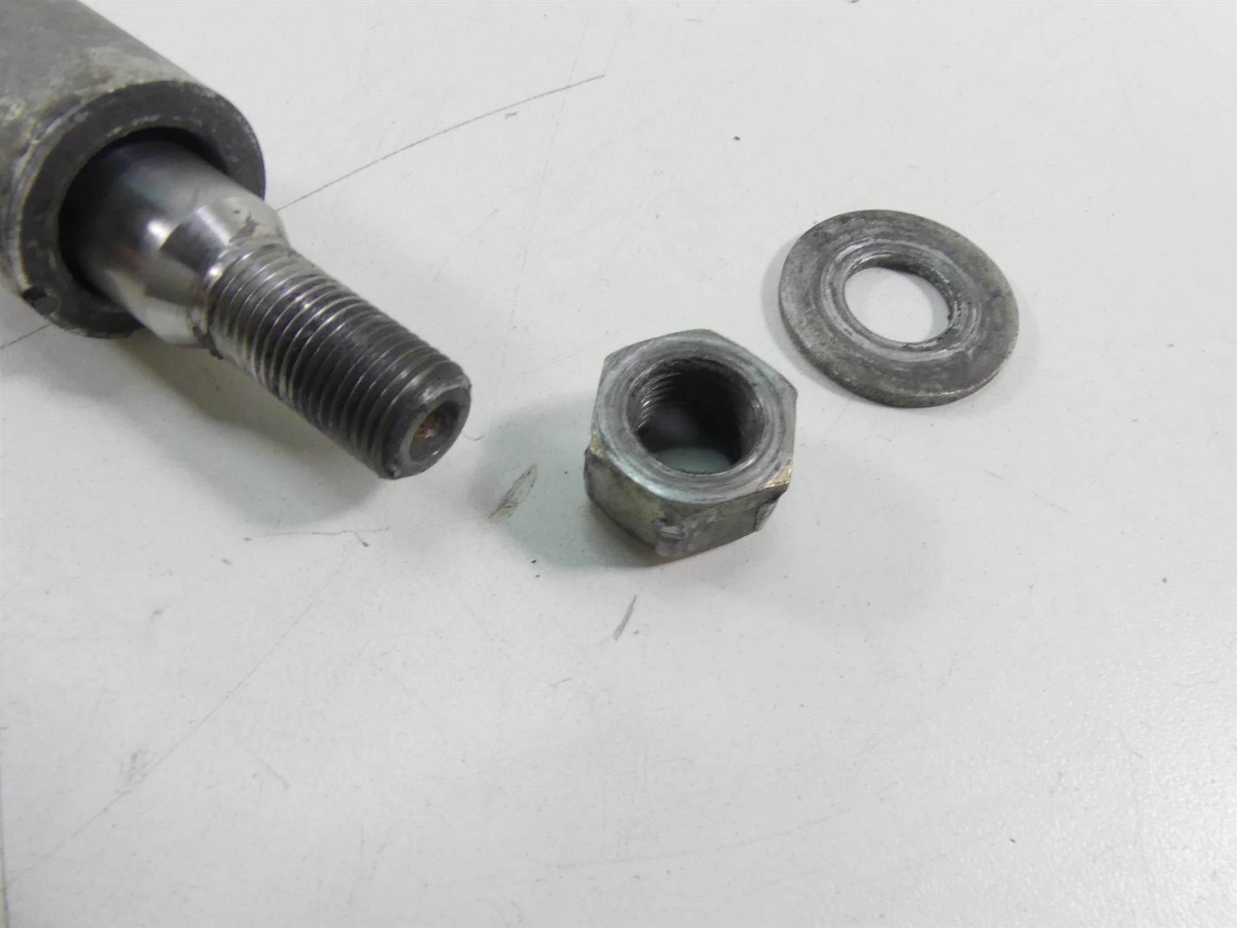 2005 Harley FXDWGI Dyna Wide Glide Front Axle Wheel Spindle 3/4" 43346-83B {{ shop.shopifyCountryName }} - Mototech271