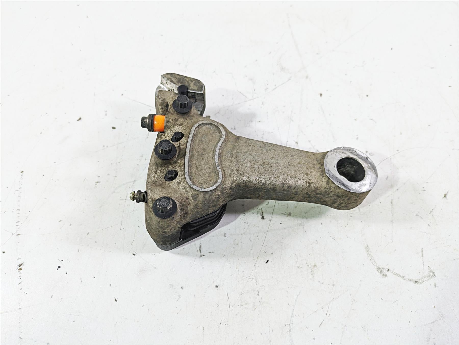 2003 Harley Touring FLHTCUI 100TH E-Glide Rear Brake Caliper & Bracket 44080-02C {{ shop.shopifyCountryName }} - Mototech271