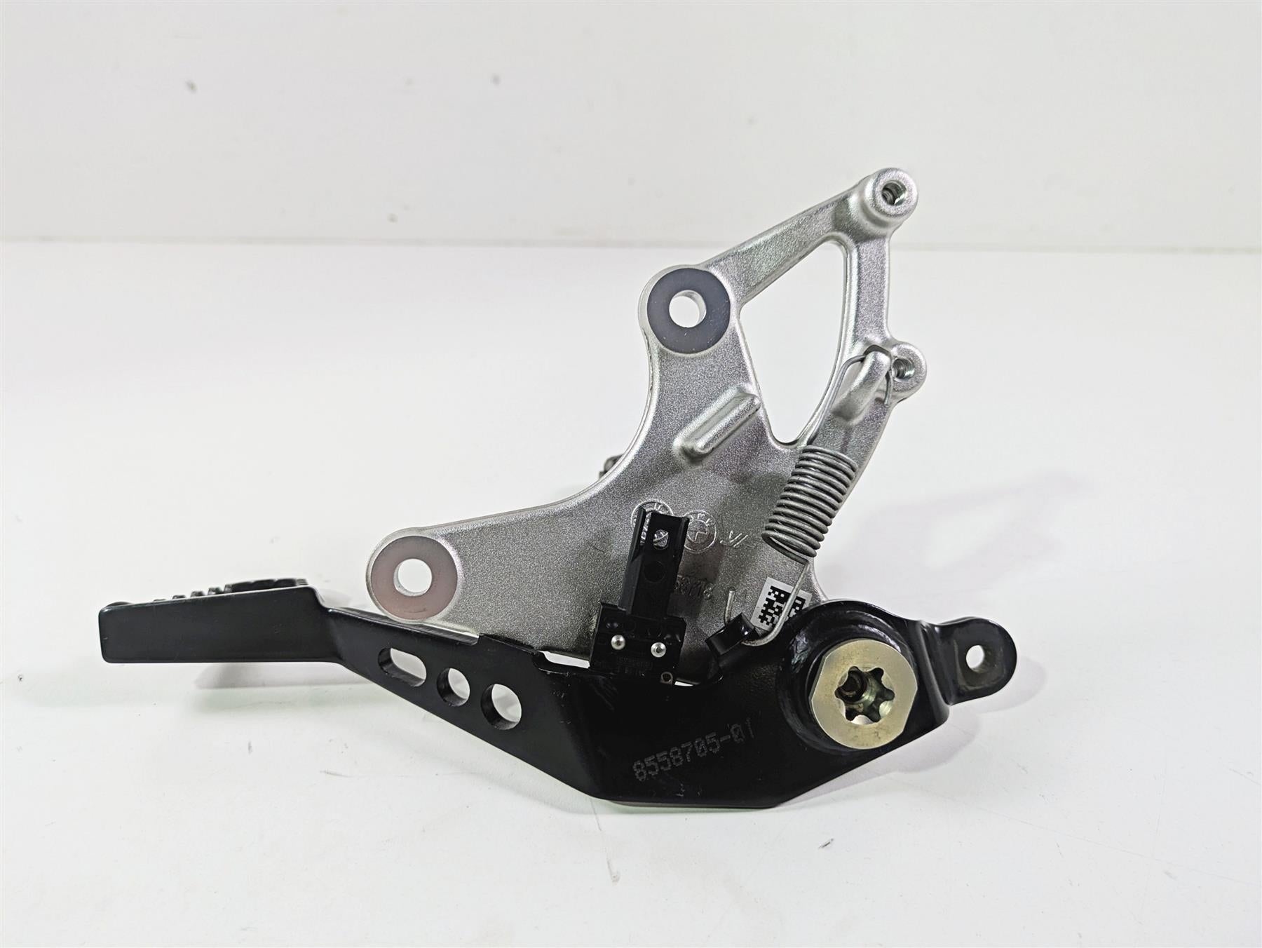 2018 BMW R nineT Urban GS K33 Right Footpeg & Brake Pedal 46718558718 {{ shop.shopifyCountryName }} - Mototech271