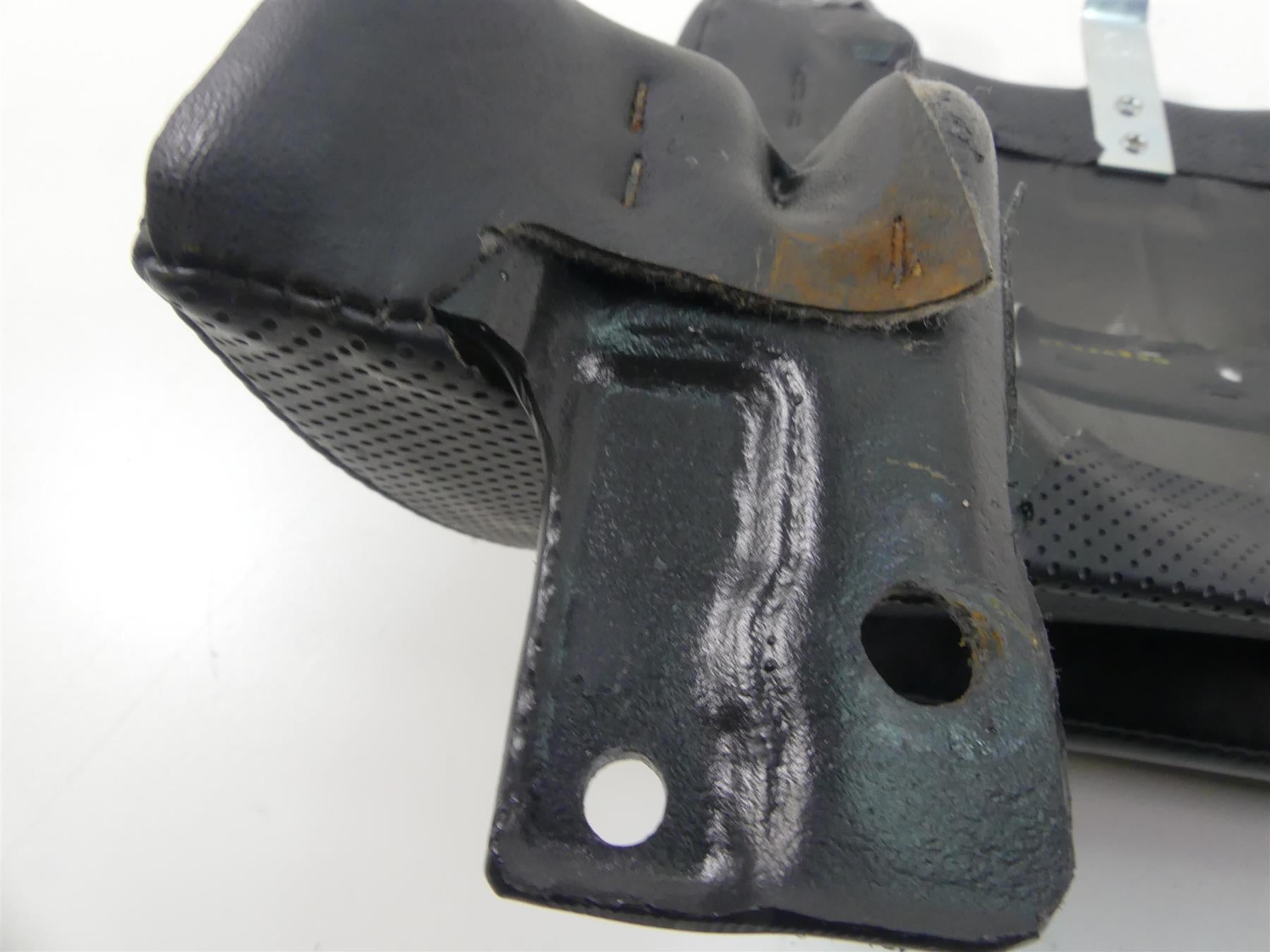 2011 Harley VRSCF Muscle Rod Nice Rear Passenger Seat Saddle Pillion 52438-09 {{ shop.shopifyCountryName }} - Mototech271