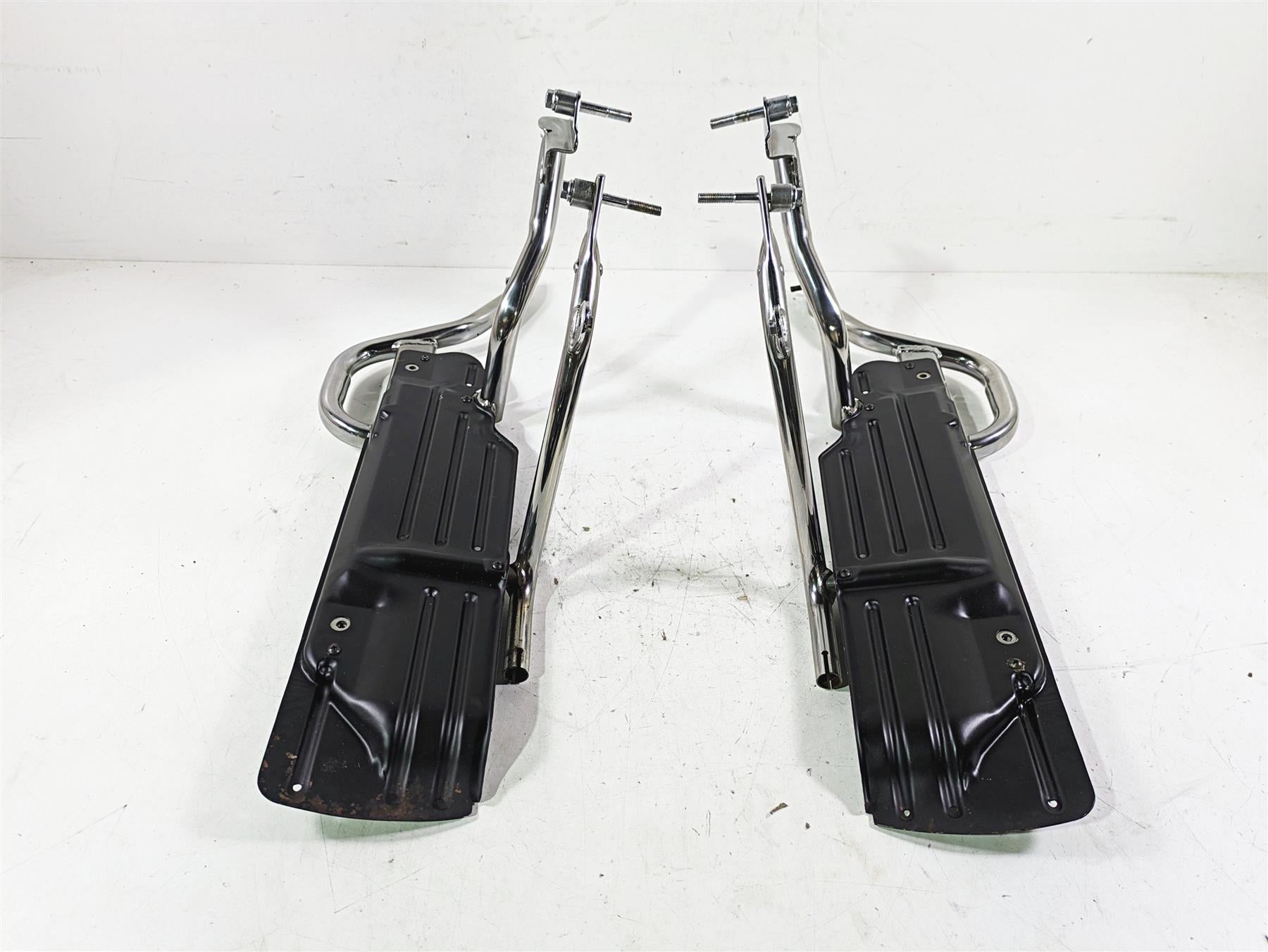 1998 Honda GL1500 Valkyrie Tour Saddlebag Rack Panier Holder Set 84250-MZ0-700 {{ shop.shopifyCountryName }} - Mototech271