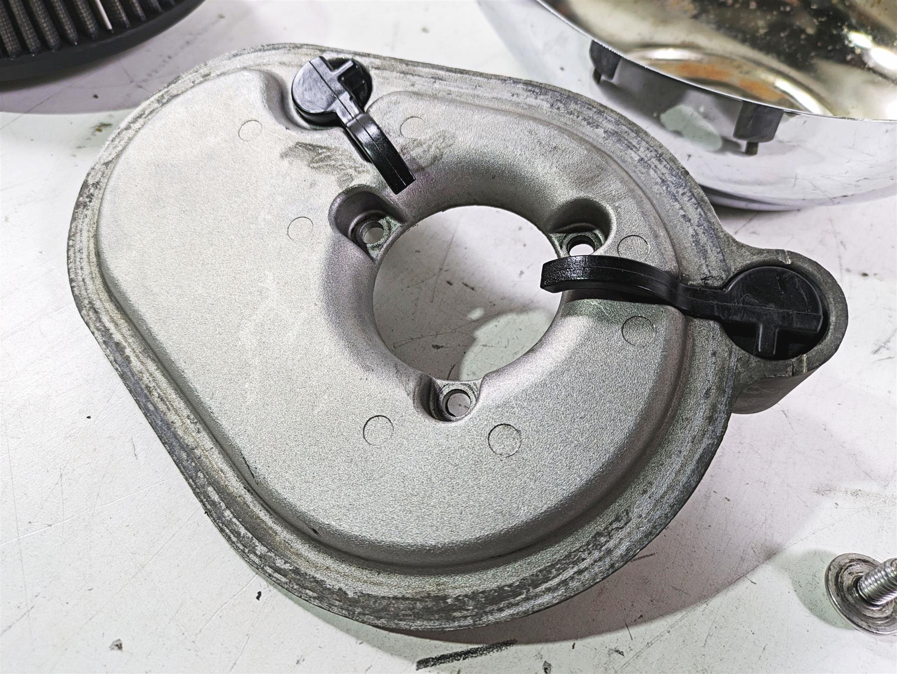 2013 Harley FXDWG Dyna Wide Glide 103ci Air Cleaner Breather Filter 28725-10 {{ shop.shopifyCountryName }} - Mototech271