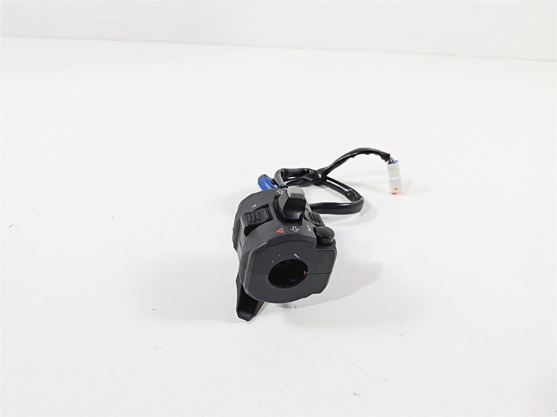 2016 Ducati Hypermotard 939 SP Left Hand Turn Signal Control Switch 65110142A-Mototech271