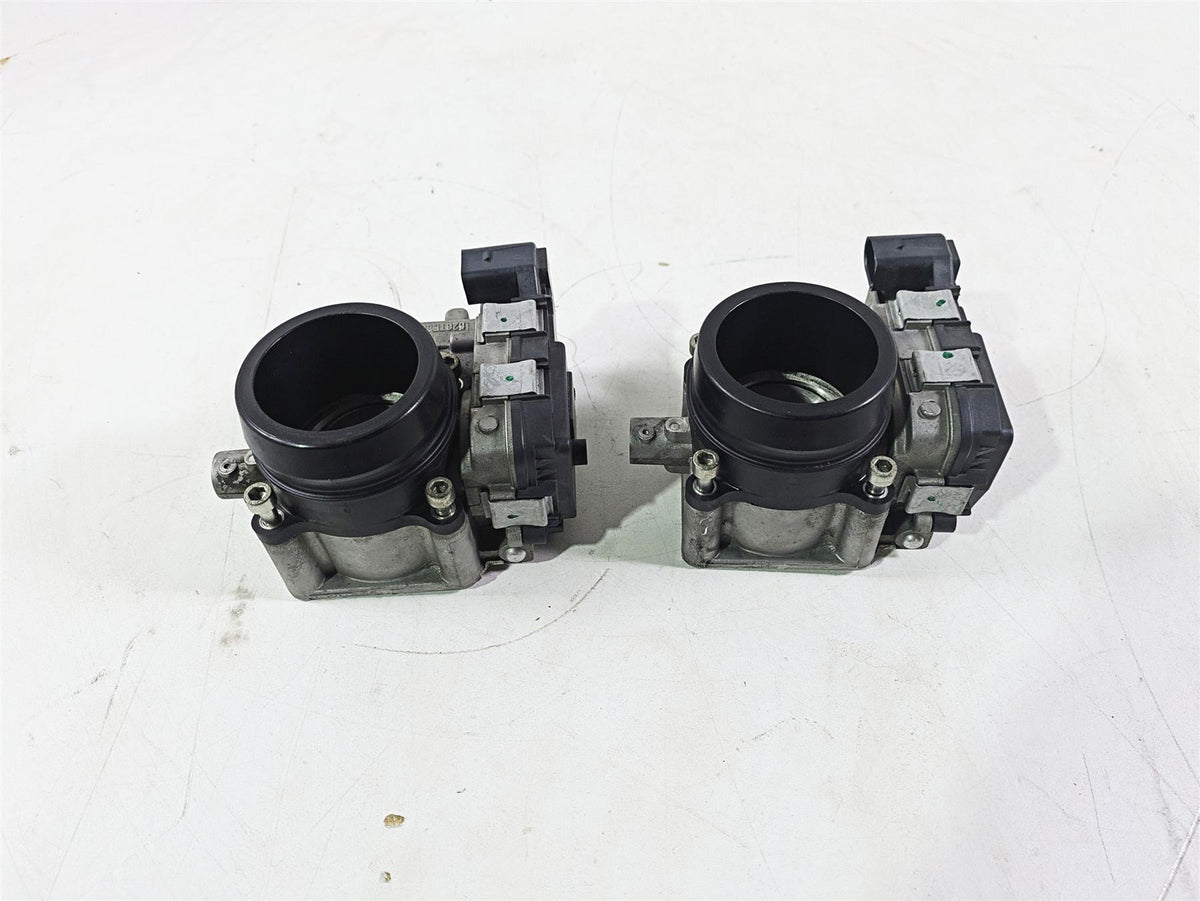 2015 Ducati Hypermotard 821 SP Throttle Body Bodies Fuel Injection Set 28240903A {{ shop.shopifyCountryName }} - Mototech271