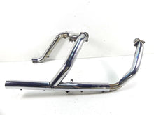 Load image into Gallery viewer, 2006 Harley Touring FLHTCU SE E-Glide Oem Exhaust Header Manifold Set 65626-98A | Mototech271

