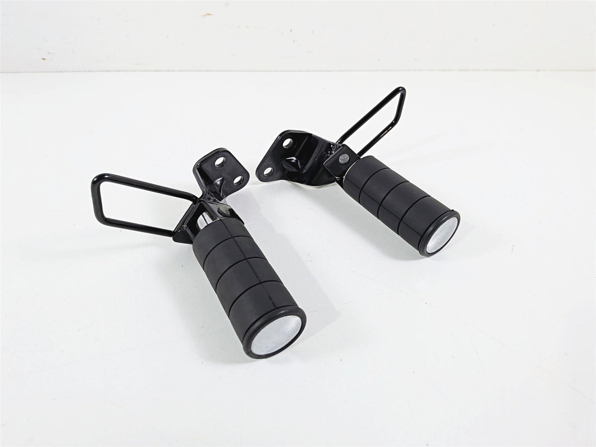2005 Suzuki VZ800 M50 Boulevard Passenger Footpeg Set 43600-39G00 43700-39G00 {{ shop.shopifyCountryName }} - Mototech271