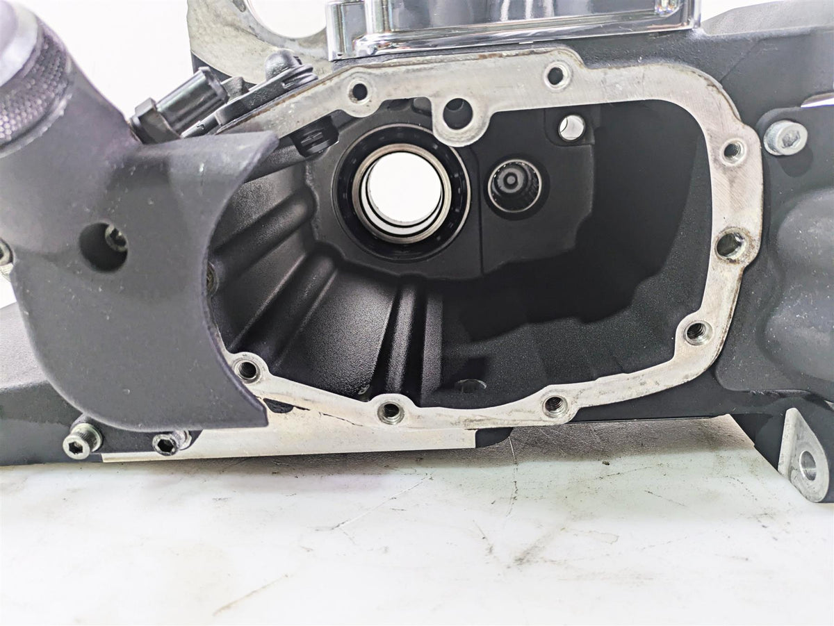2005 Harley Touring FLHRI Road King Transmission Gear Box Case Cover 34740-02A {{ shop.shopifyCountryName }} - Mototech271