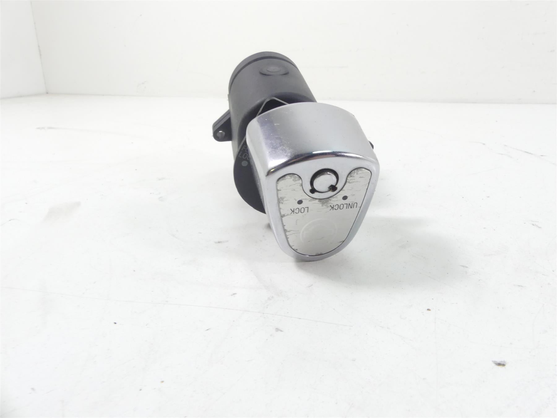 2011 Harley Touring FLTRX Road Glide Ignition Switch Lock - VIN 71572-06 {{ shop.shopifyCountryName }} - Mototech271