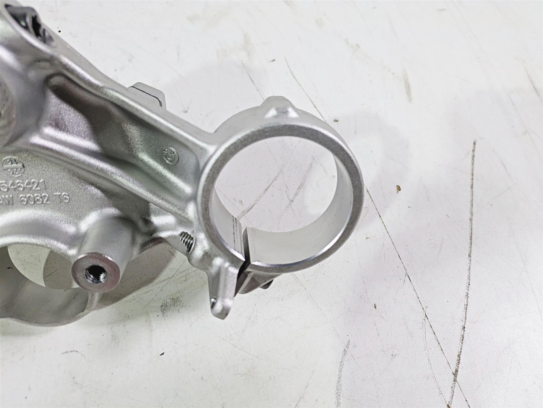 2016 BMW F800R K73 Upper Triple Tree Steering Clamp 8546421 32418546421 {{ shop.shopifyCountryName }} - Mototech271