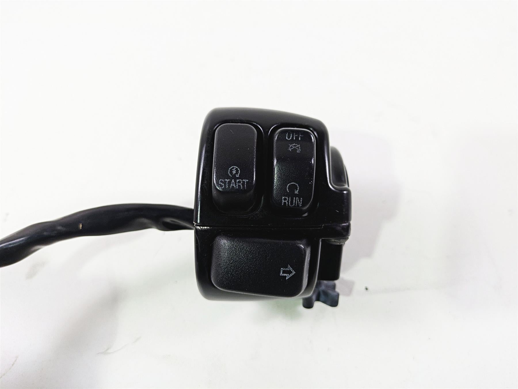 2011 Harley FXDC Dyna Super Glide Right Hand Control Switch - Read 71684-06A {{ shop.shopifyCountryName }} - Mototech271
