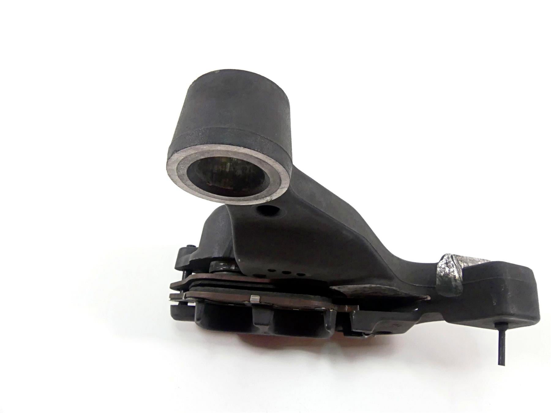 2017 Harley Dyna FXDB Street Bob Nice Rear Brake Caliper & Bracket 40908-08 {{ shop.shopifyCountryName }} - Mototech271
