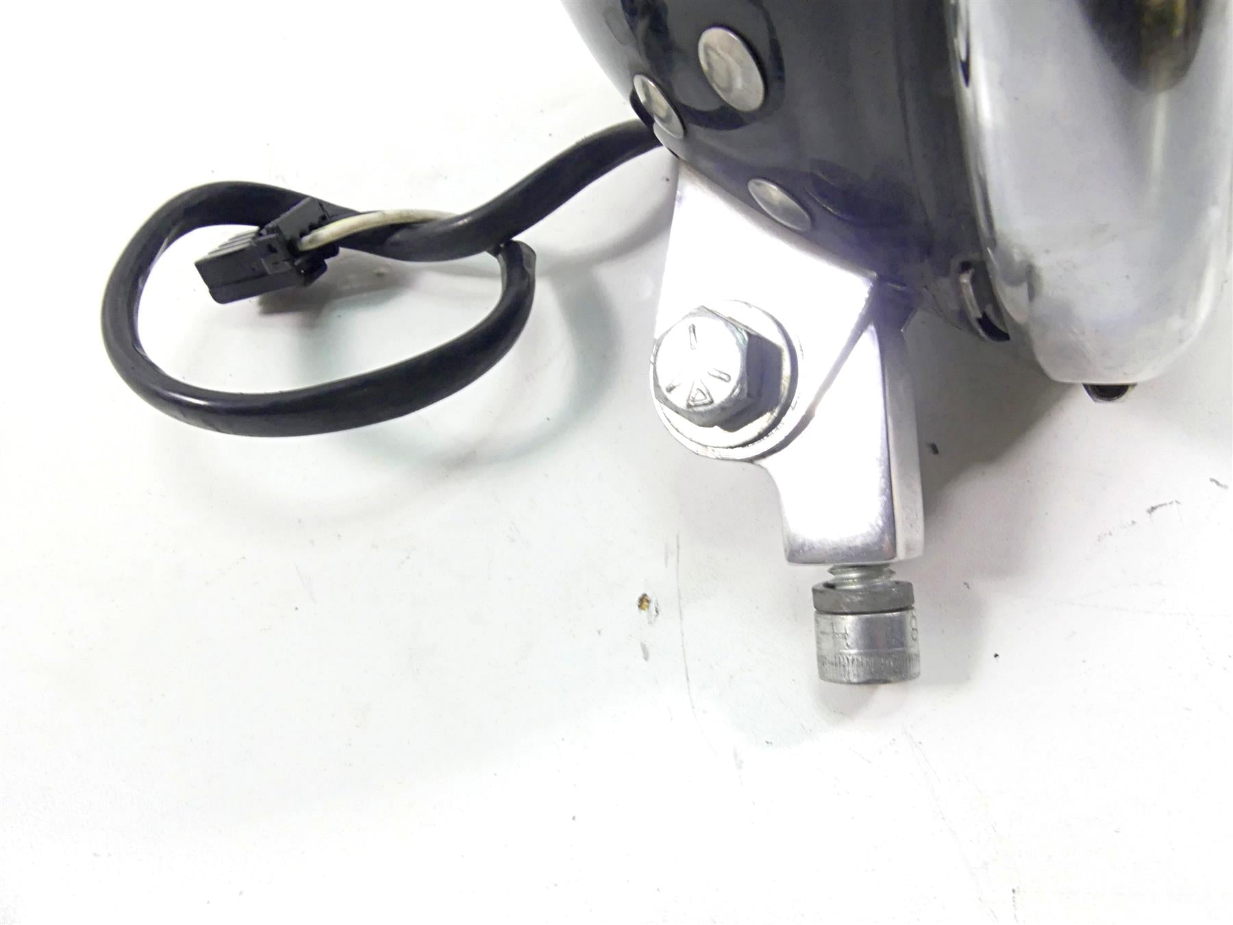 2017 Harley XL1200 CX Sportster Roadster Headlight Head Light Lamp Lens 73264-10 {{ shop.shopifyCountryName }} - Mototech271