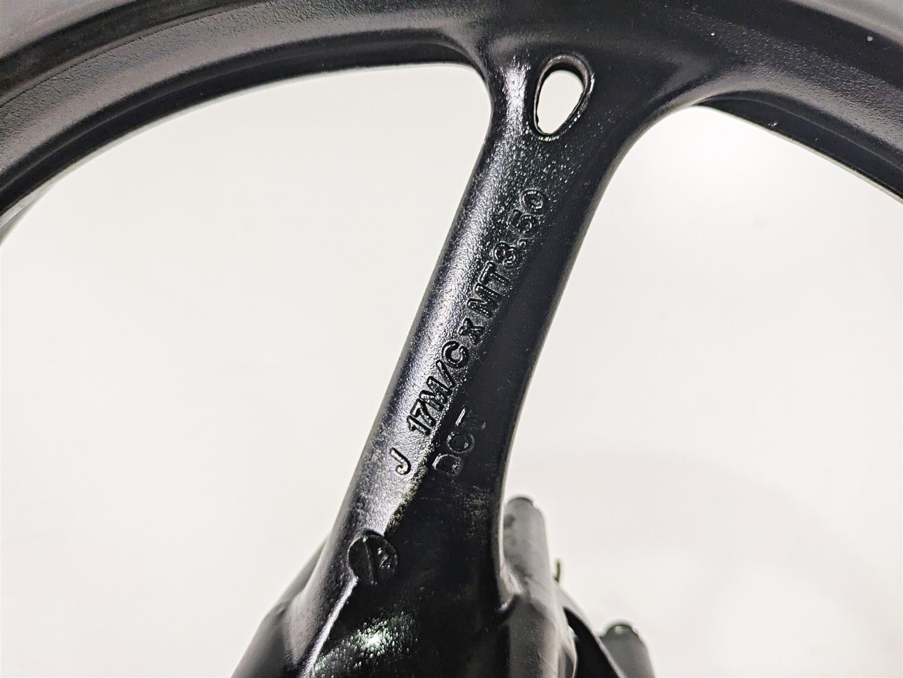 2007 Suzuki GSXR600 Front Wheel Rim 17x3.5 Read 54111-41G10-019 {{ shop.shopifyCountryName }} - Mototech271
