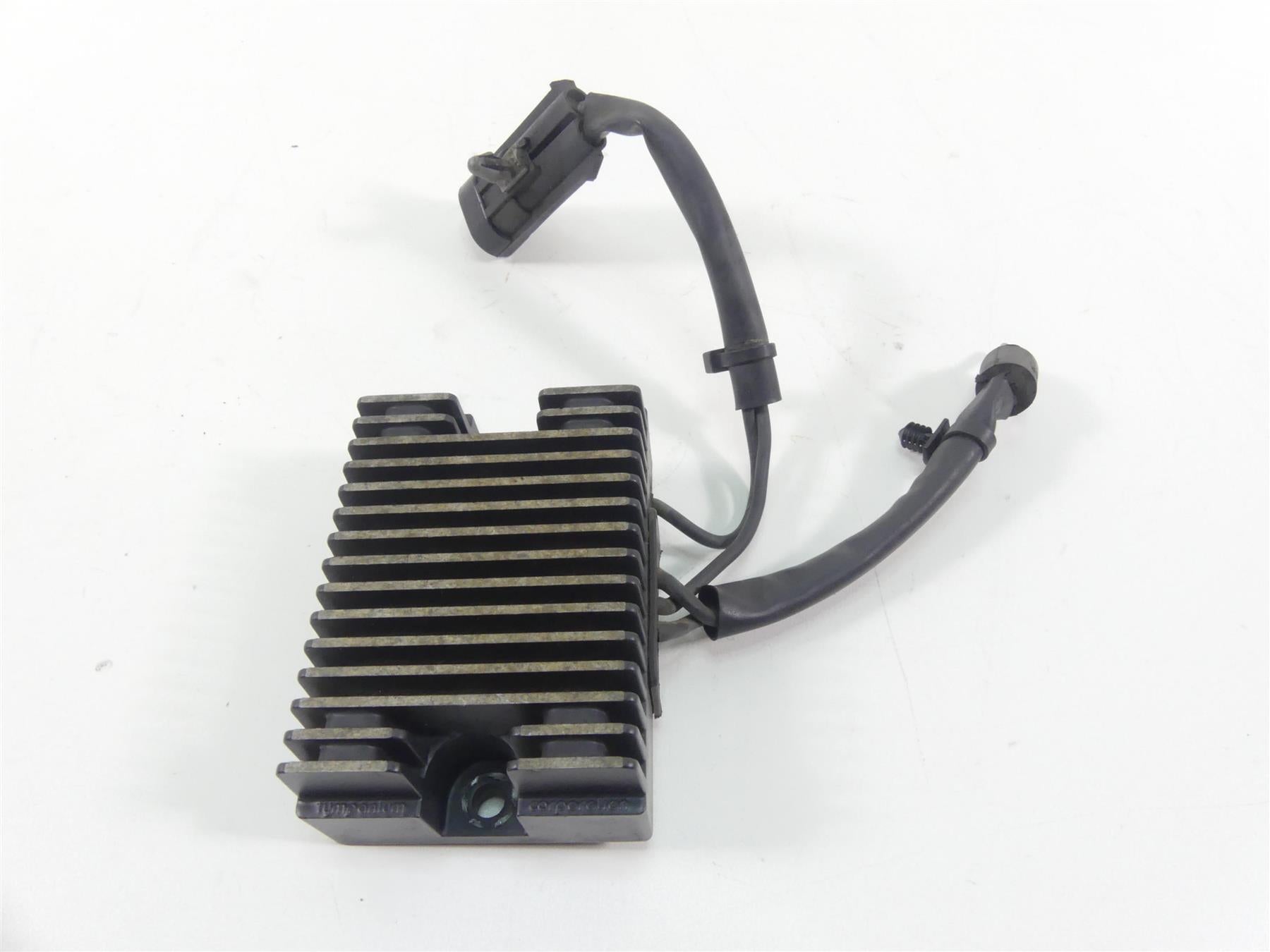 2006 Harley Sportster XL1200 Custom Rectifier Voltage Regulator 74523-04 {{ shop.shopifyCountryName }} - Mototech271