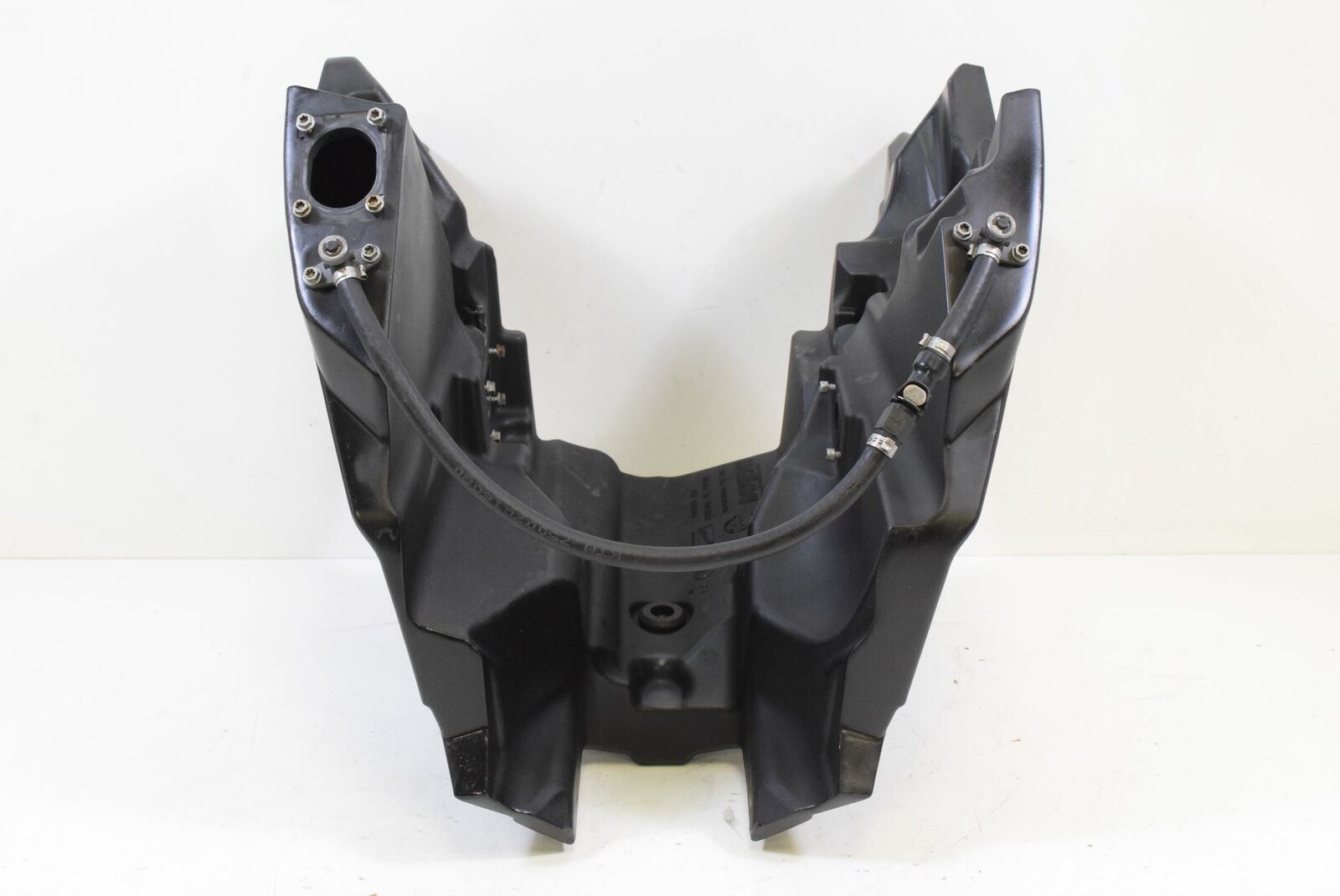 2008 KTM 690 Supermoto R LC4 Fuel Gas Petrol Tank Reservoir 7500701304433A {{ shop.shopifyCountryName }} - Mototech271