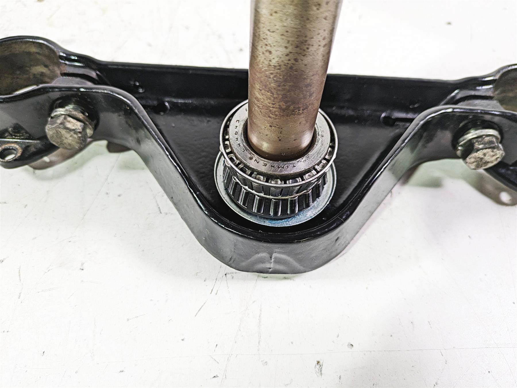 2003 Harley Touring FLHTCUI 100TH E-Glide Upper Lower Triple Tree Set 45446-87A {{ shop.shopifyCountryName }} - Mototech271