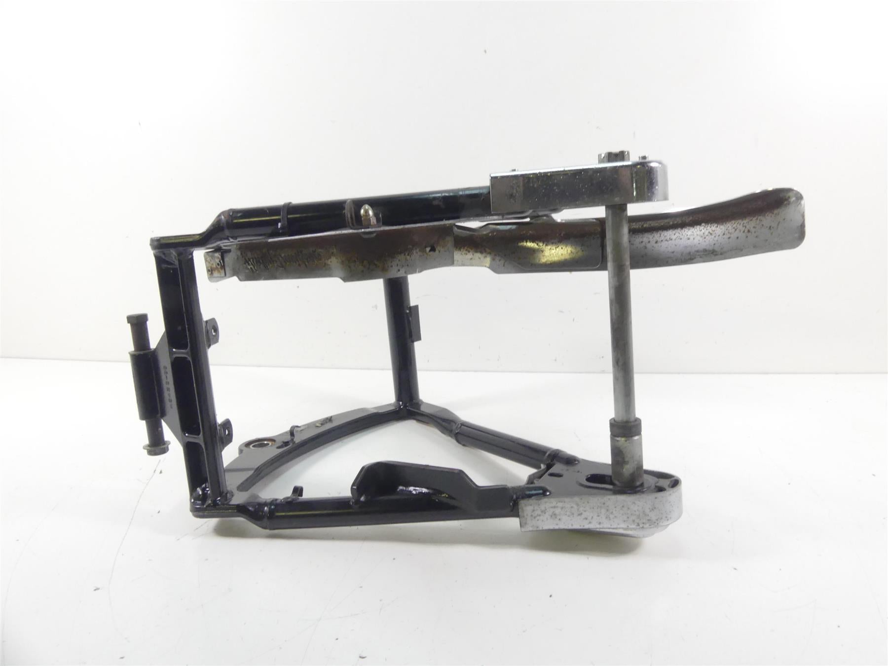 2002 Harley Softail FXSTDI Deuce Rear Swingarm Swing Arm & Covers 48746-07 {{ shop.shopifyCountryName }} - Mototech271