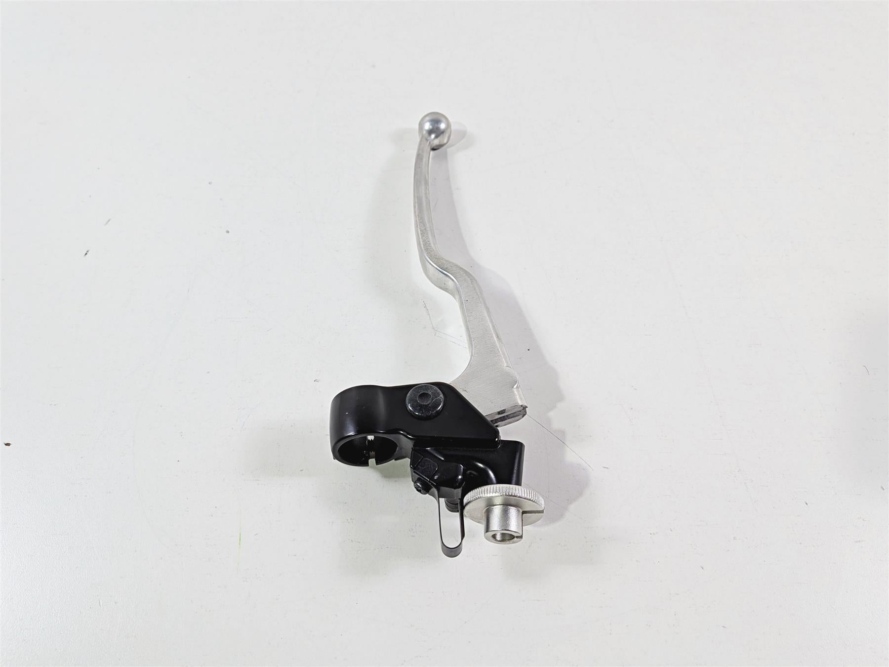 2025 Yamaha YZF R7 Nice Clutch Perch & Straight Lever 2C0-82910-02-00 {{ shop.shopifyCountryName }} - Mototech271