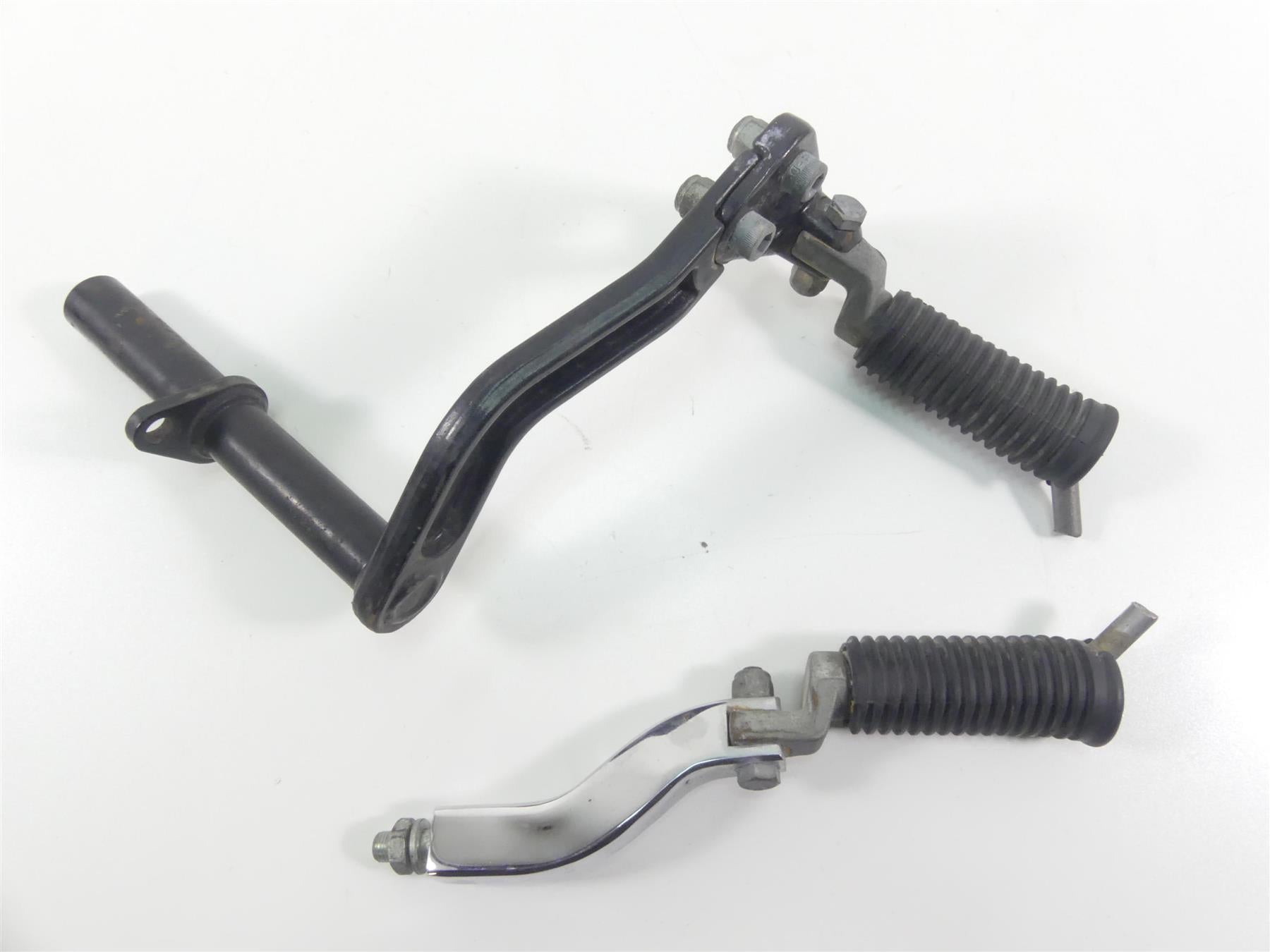 1999 Harley Dyna FXDS Convertible Rear Passenger Foot Peg Set + Mounts 52740-94A {{ shop.shopifyCountryName }} - Mototech271