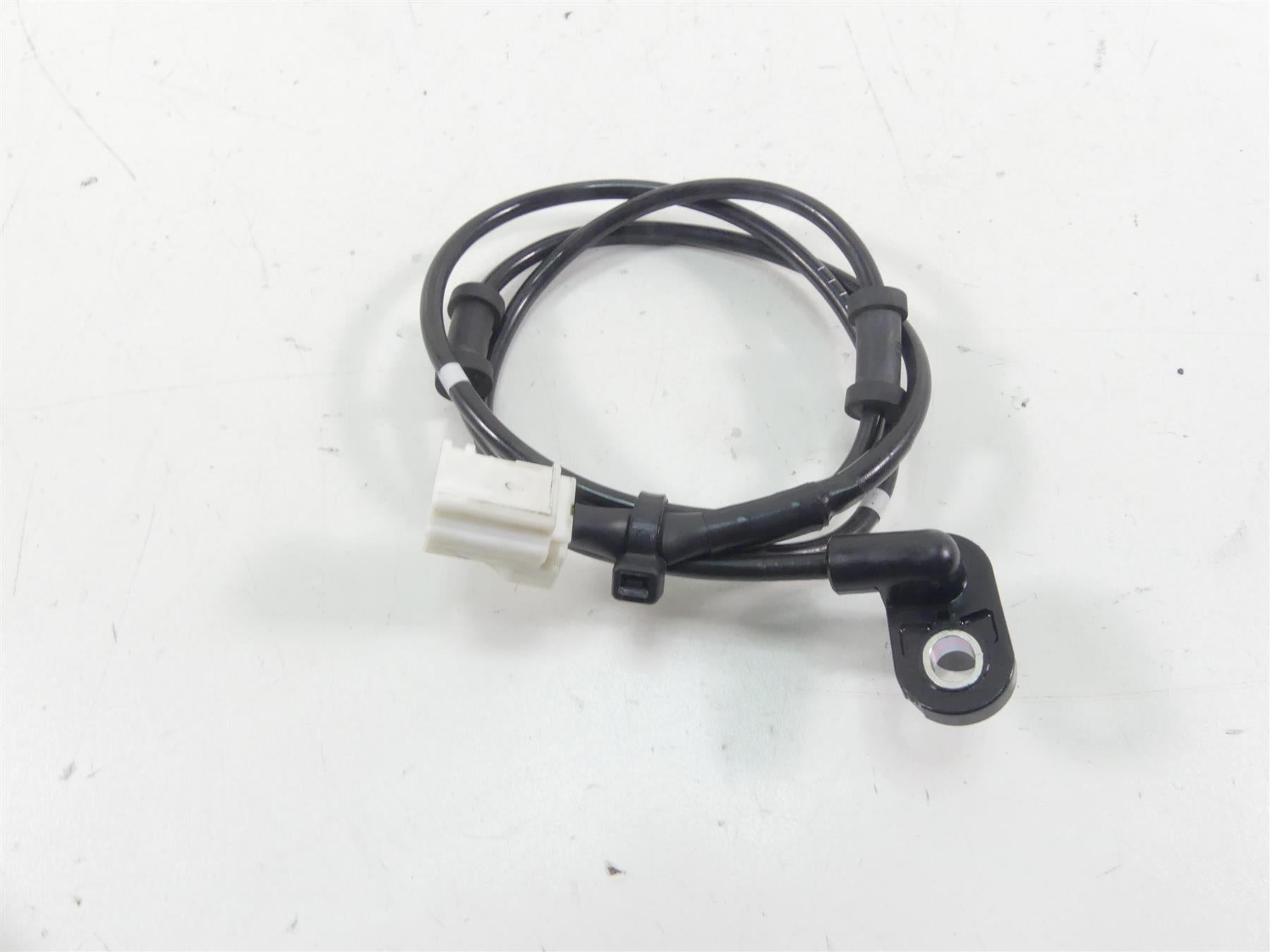 2022 Yamaha MT09 FZ09 Rear Wheel Abs Speed Sensor B7N-85980-00-00 {{ shop.shopifyCountryName }} - Mototech271