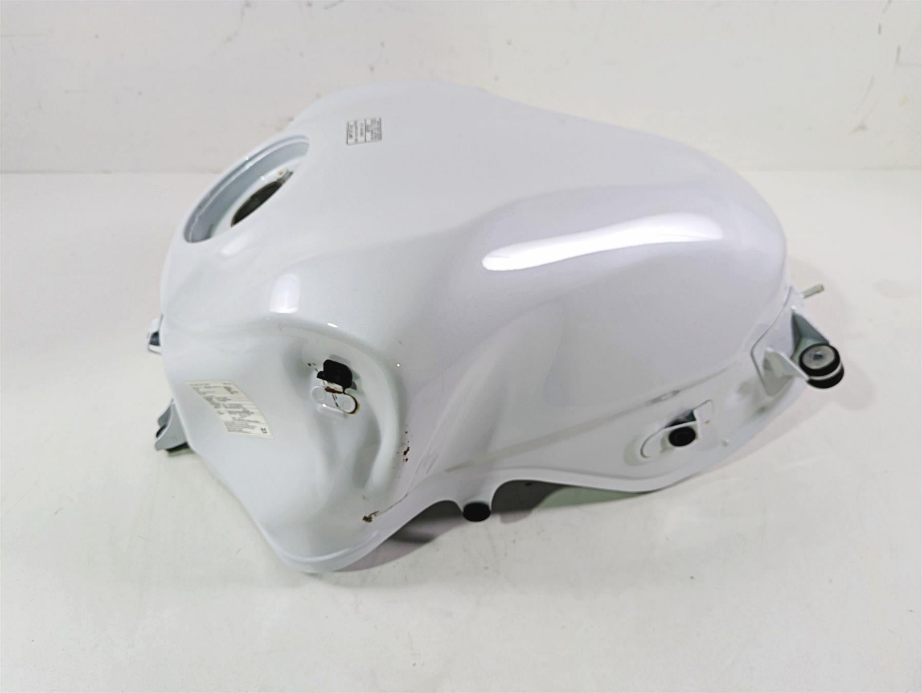 2021 Kawasaki Z900 ZR900 Fuel Gas Petrol Tank Reservoir - Dent Read 51001-0895 | Mototech271