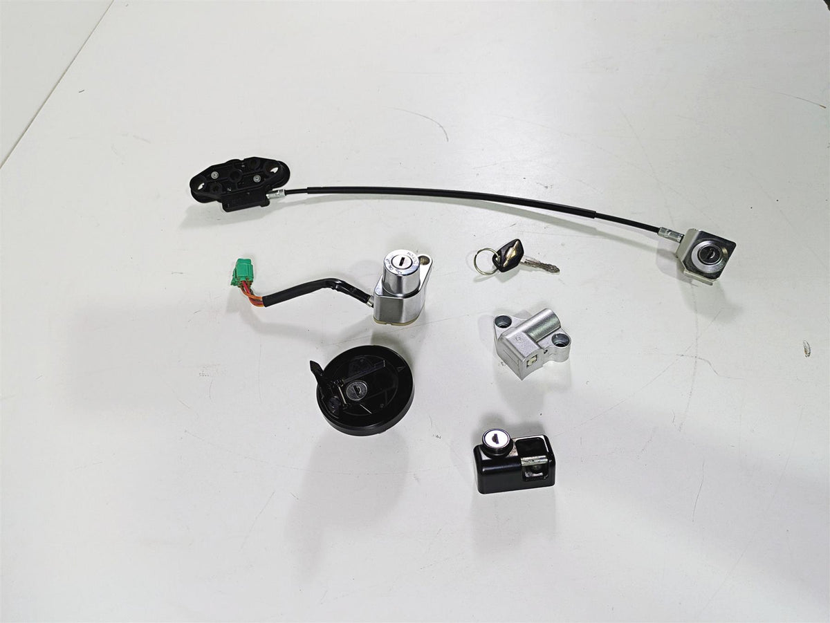 2016 Suzuki M109R VZR1800 Boulevard Ignition Switch Key Lock Set 37000-50810 {{ shop.shopifyCountryName }} - Mototech271