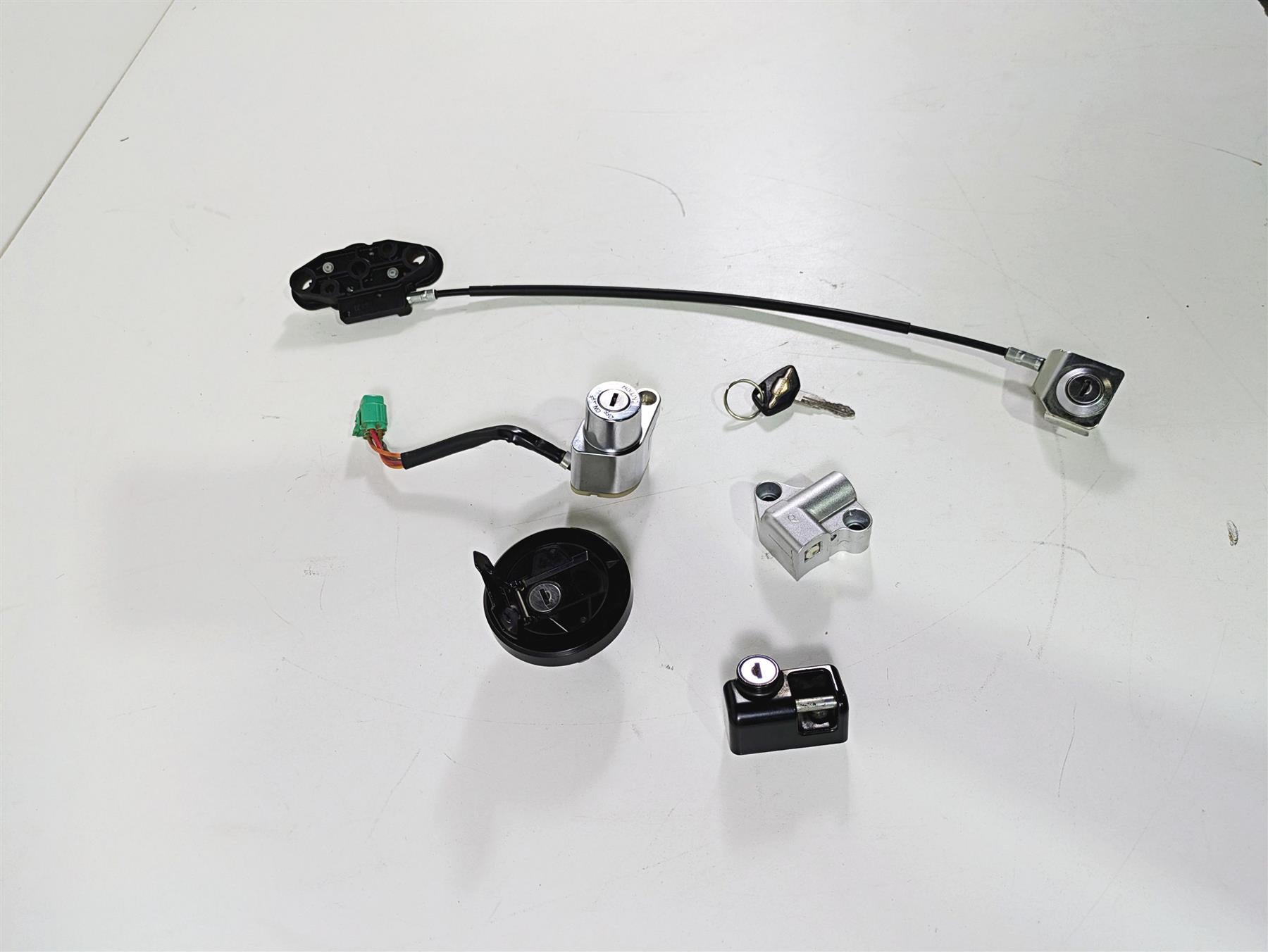 2016 Suzuki M109R VZR1800 Boulevard Ignition Switch Key Lock Set 37000-50810