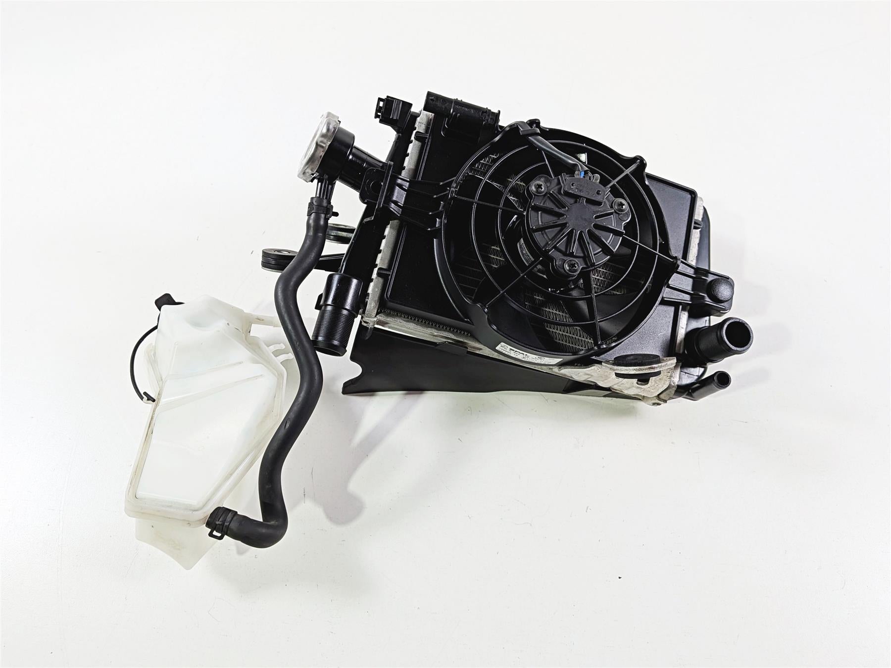 2021 BMW R1250GS K51 Adventure Right Radiator Fan Cover Set 17118546416-Mototech271