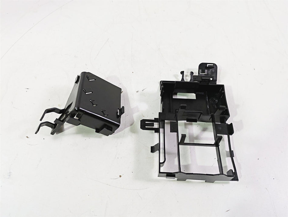 2010 Harley VRSCF Muscle Rod All Electric Plastic Holder In Set 70393-07 {{ shop.shopifyCountryName }} - Mototech271