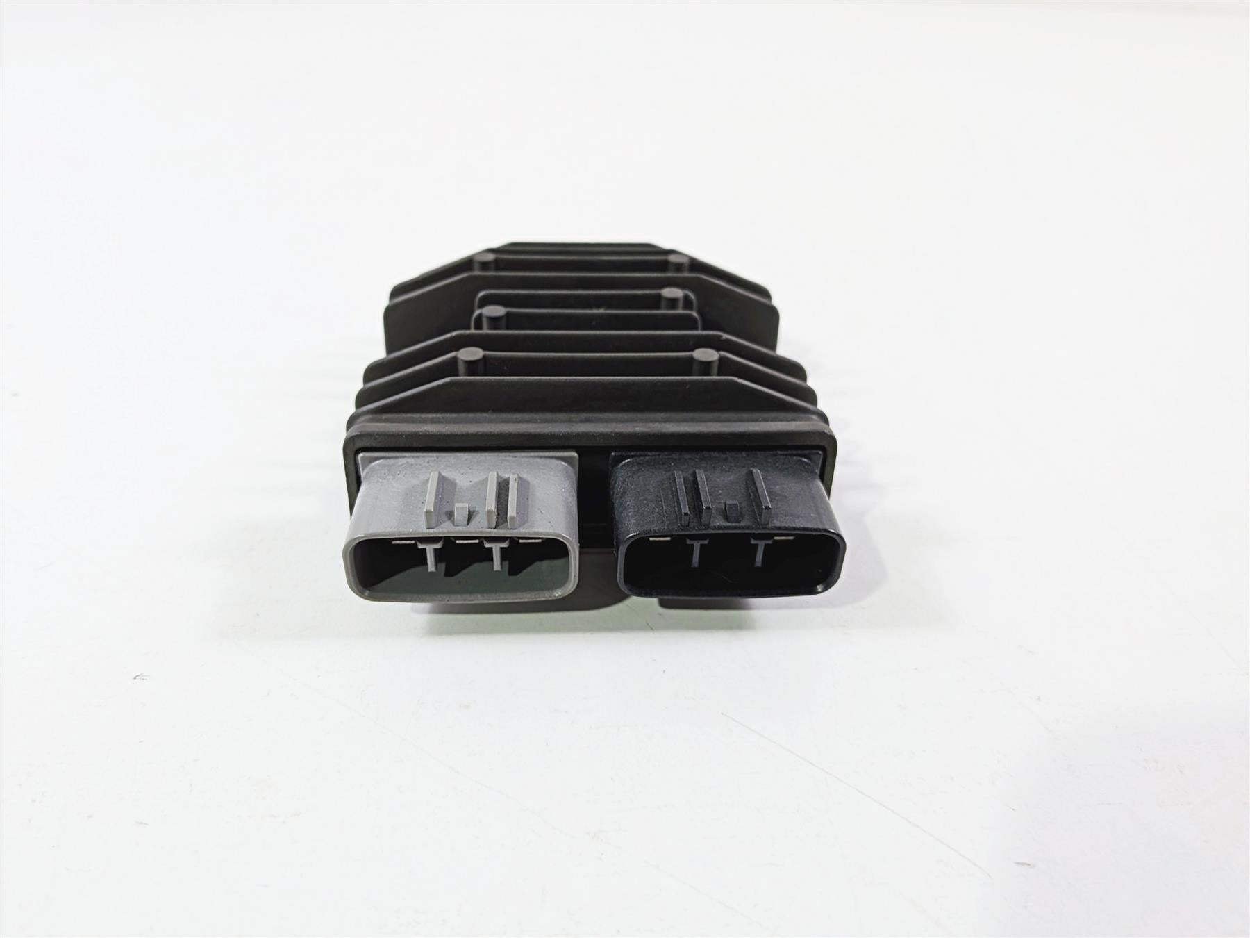 2025 Yamaha YZF R7 Rectifier Voltage Regulator 2K Only 27D-81960-00-00 SH821AA {{ shop.shopifyCountryName }} - Mototech271