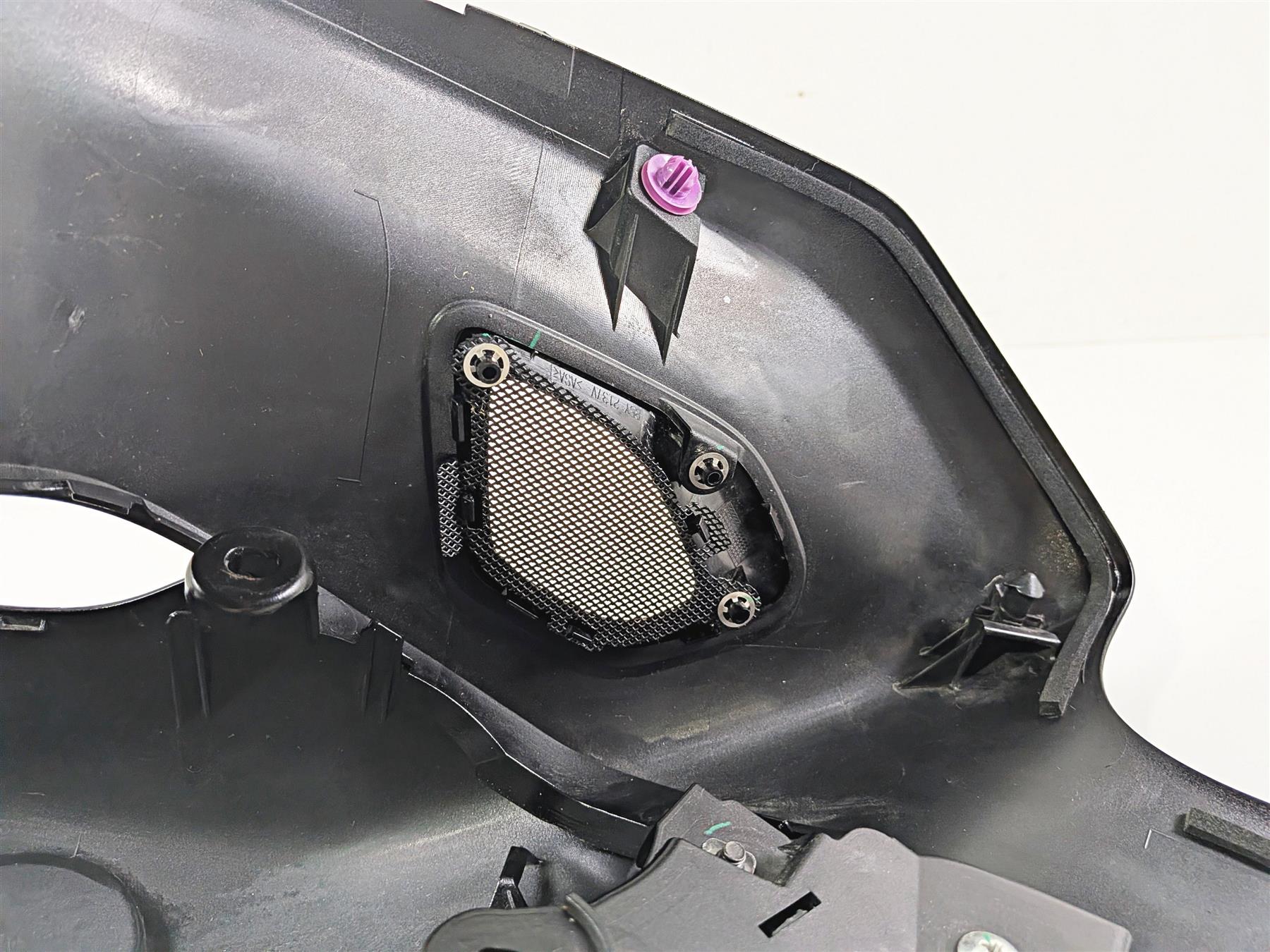 2023 Yamaha MT10 MTN1000 Right Side Upper Tank Cover Fairing B5Y-2137W-00 {{ shop.shopifyCountryName }} - Mototech271