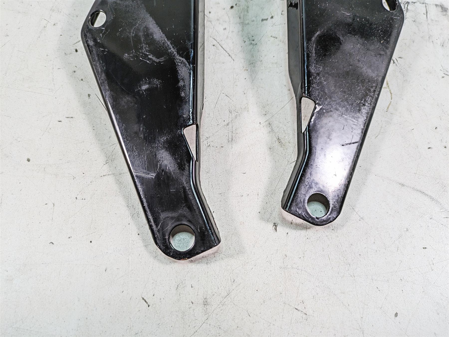 2009 Harley Touring FLHTCU Electra Glide Front Fairing Mount Holder Set 58478-96 {{ shop.shopifyCountryName }} - Mototech271