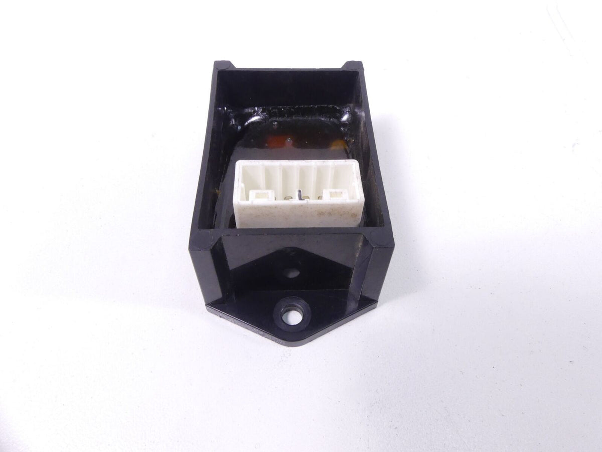 2003 Harley Touring FLHTCI Electra Glide Low Fuel Warning Module 68620-96 {{ shop.shopifyCountryName }} - Mototech271