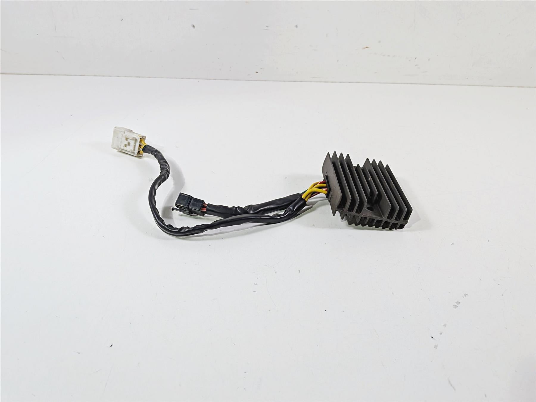 2018 Aprilia RSV4 RR Rectifier Voltage Regulator B043488 {{ shop.shopifyCountryName }} - Mototech271