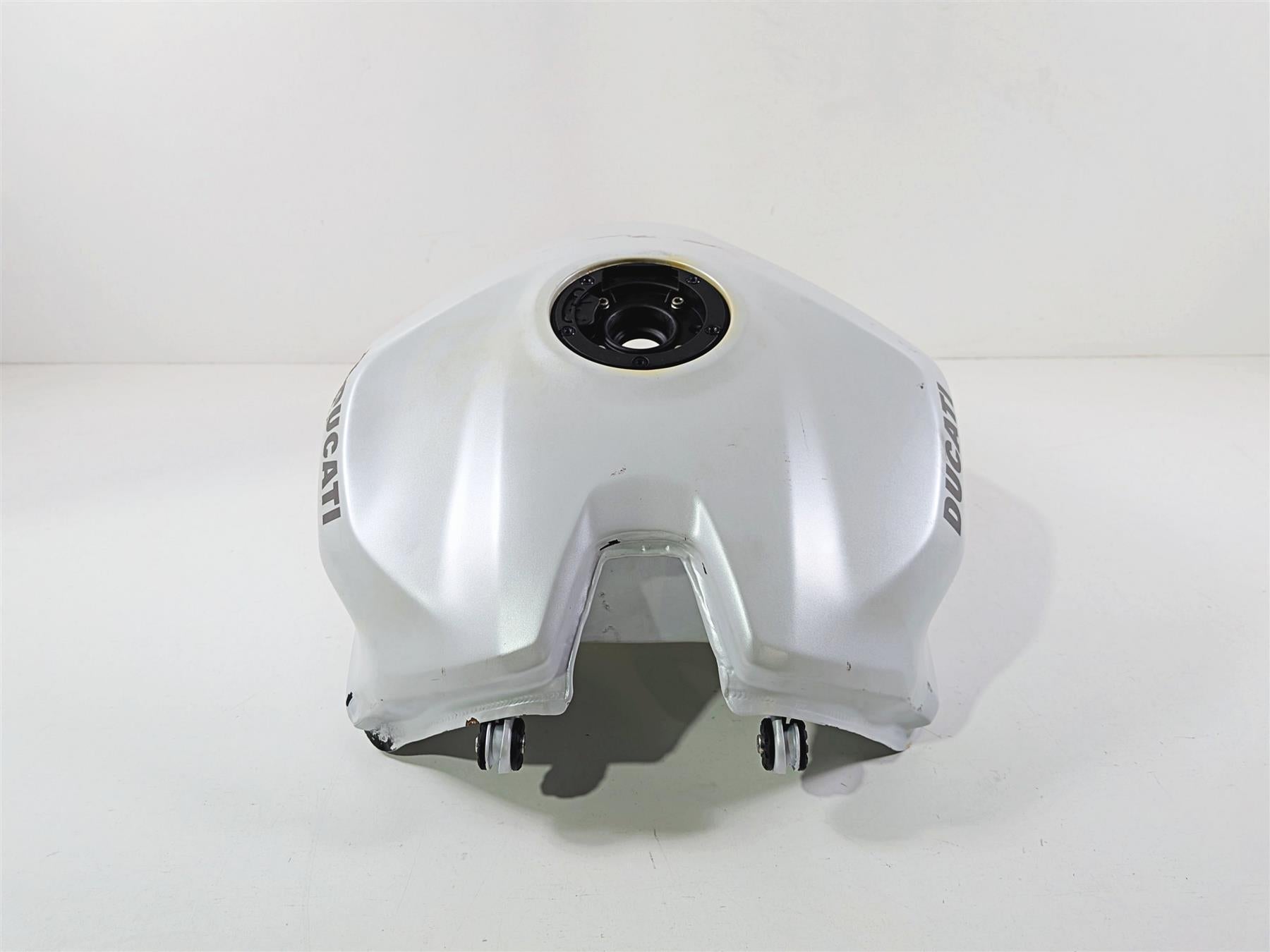 2017 Ducati 959 Panigale White Fuel Gas Petrol Tank - Dented 58612061-Mototech271