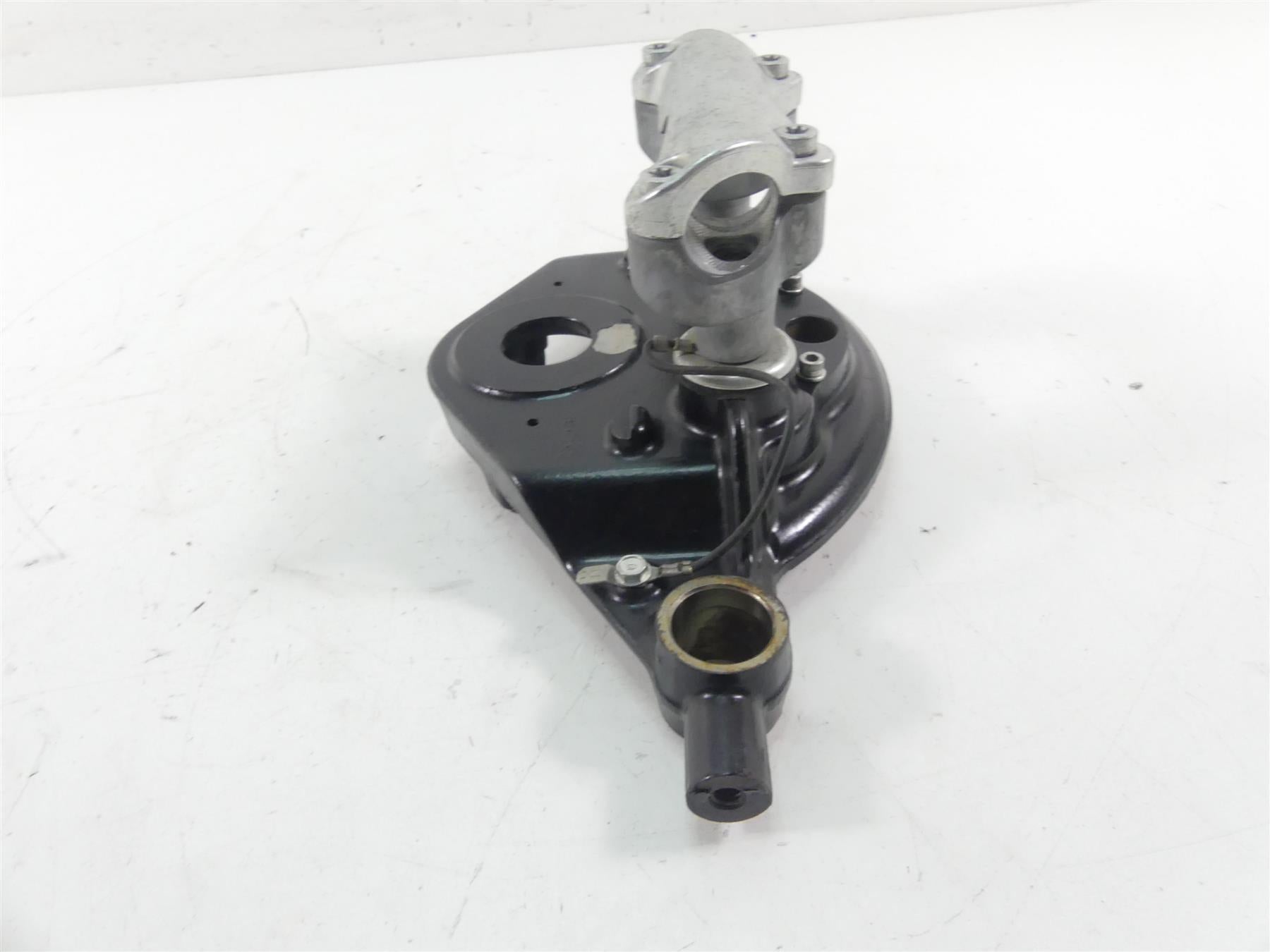 2012 Harley Touring FLHTK Electra Glide Upper Triple Tree + Riser Set 45435-10 {{ shop.shopifyCountryName }} - Mototech271