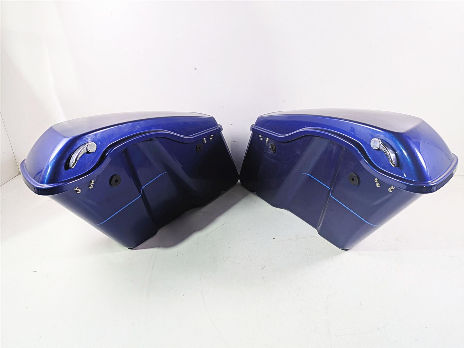 2015 Harley Touring FLHTKL Electra Glide Right Left Saddlebag Set + Key 90200412 {{ shop.shopifyCountryName }} - Mototech271