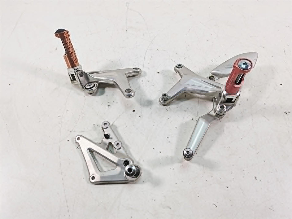2013 MV Agusta F3 675 ERA Front Footpeg Foot Peg Shift Brake Lever Set 8000B7474 {{ shop.shopifyCountryName }} - Mototech271