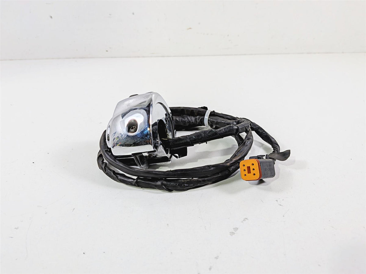 2001 Harley FLHRCI Road King Right Hand Control Switch - Read 71684-06A {{ shop.shopifyCountryName }} - Mototech271