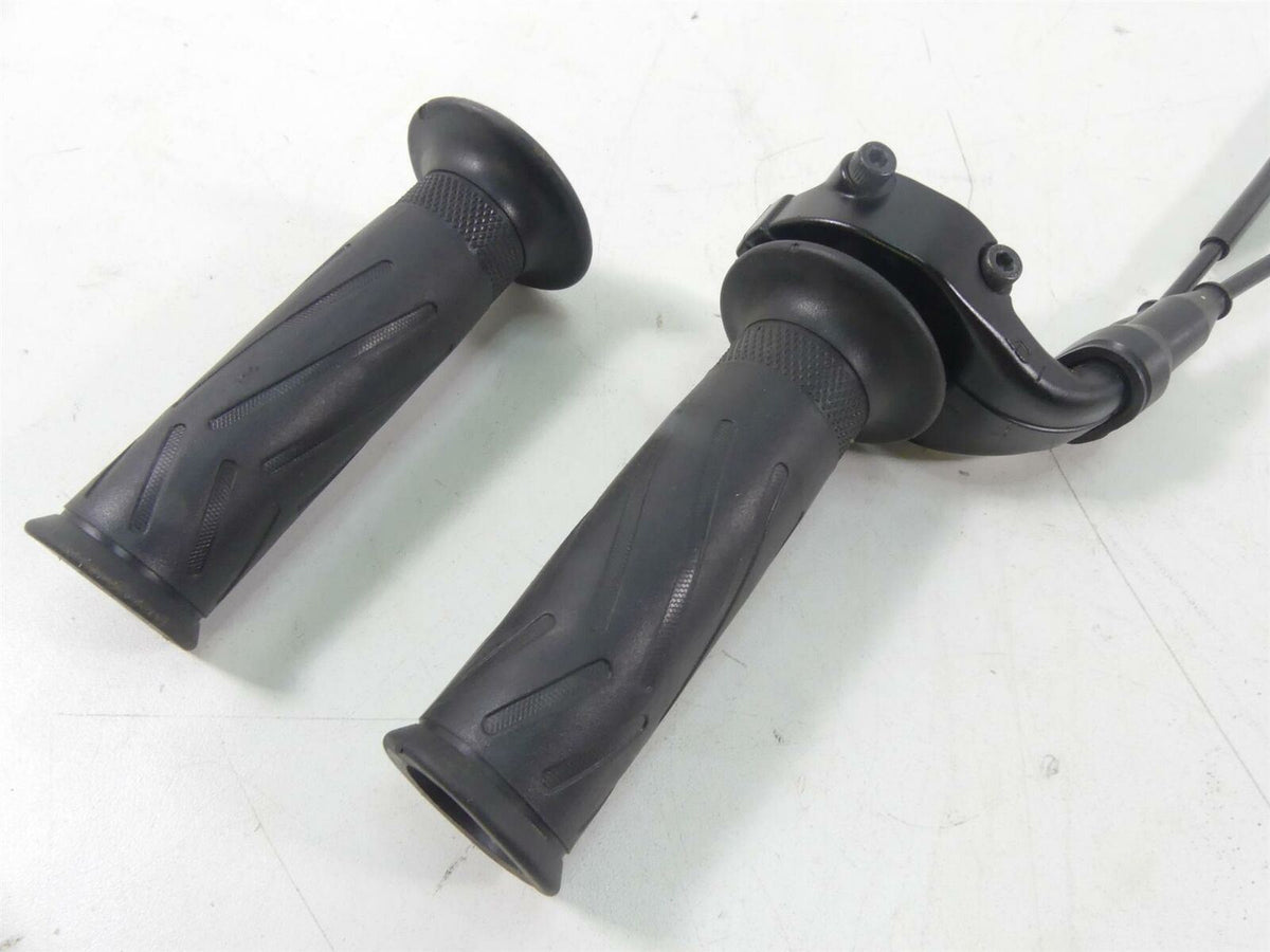 2020 Yamaha VMX17 1700 Throttle Accelerate Cable Grip Grab Set 4YR-26240-02-00 {{ shop.shopifyCountryName }} - Mototech271