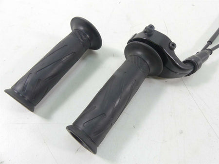 2020 Yamaha VMX17 1700 Throttle Accelerate Cable Grip Grab Set 4YR-26240-02-00 {{ shop.shopifyCountryName }} - Mototech271