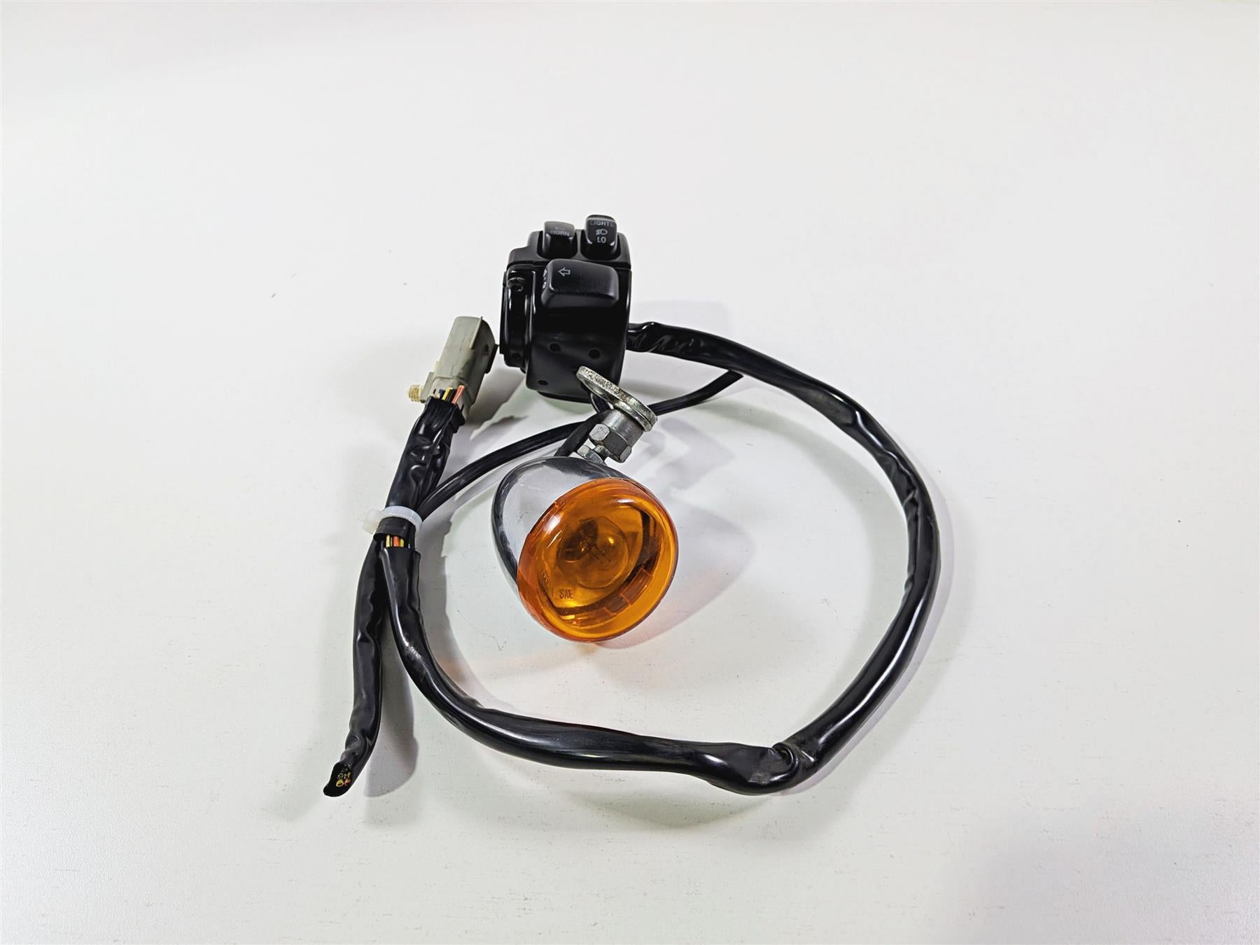 2009 Harley FXCWC Softail Rocker Left Hand Control Switch Turn Signal 71682-06 {{ shop.shopifyCountryName }} - Mototech271
