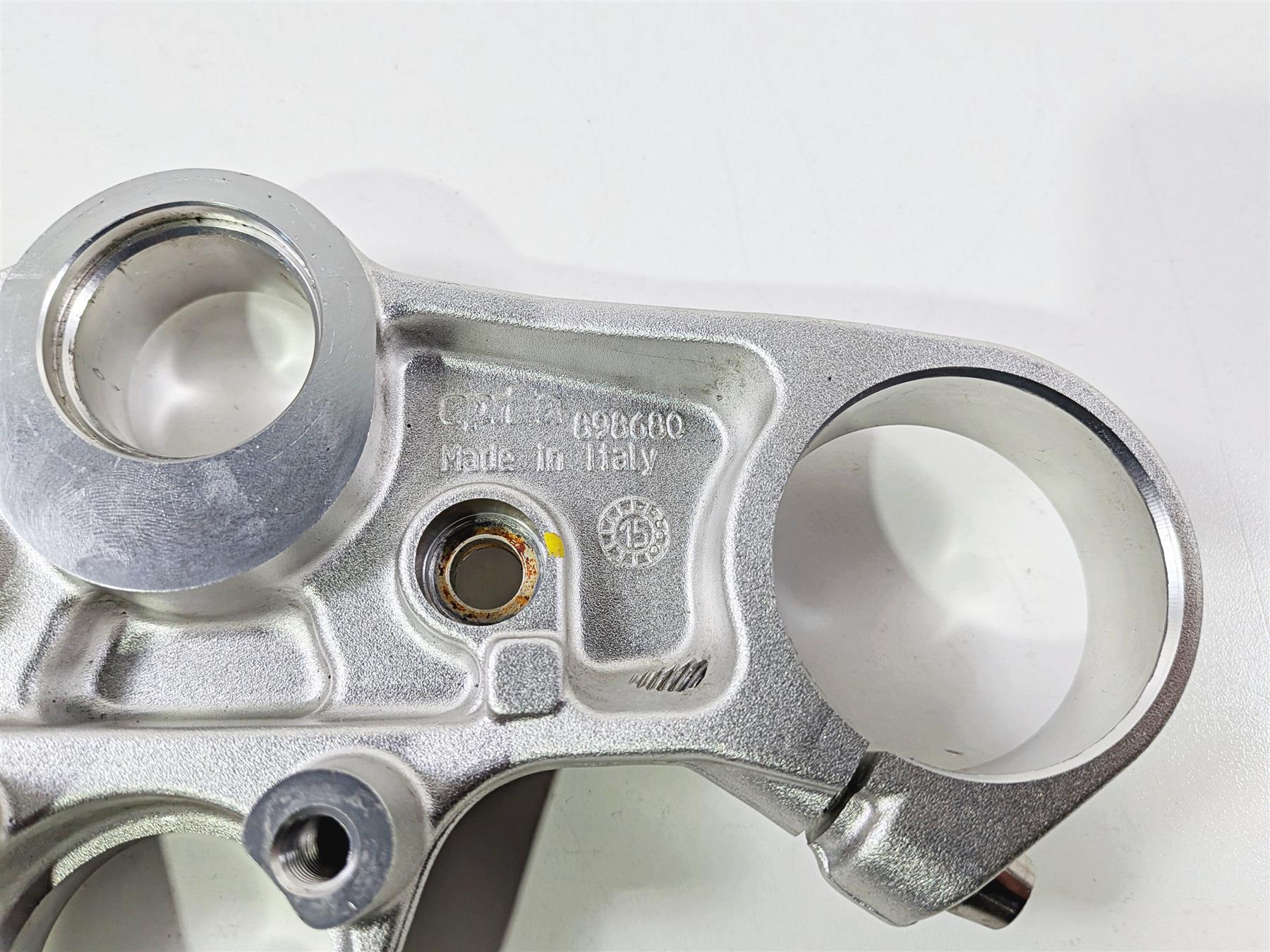 2016 Aprilia RSV 1100 Tuono V4 Factory Upper Triple Tree Steering Clamp 2B001610 {{ shop.shopifyCountryName }} - Mototech271
