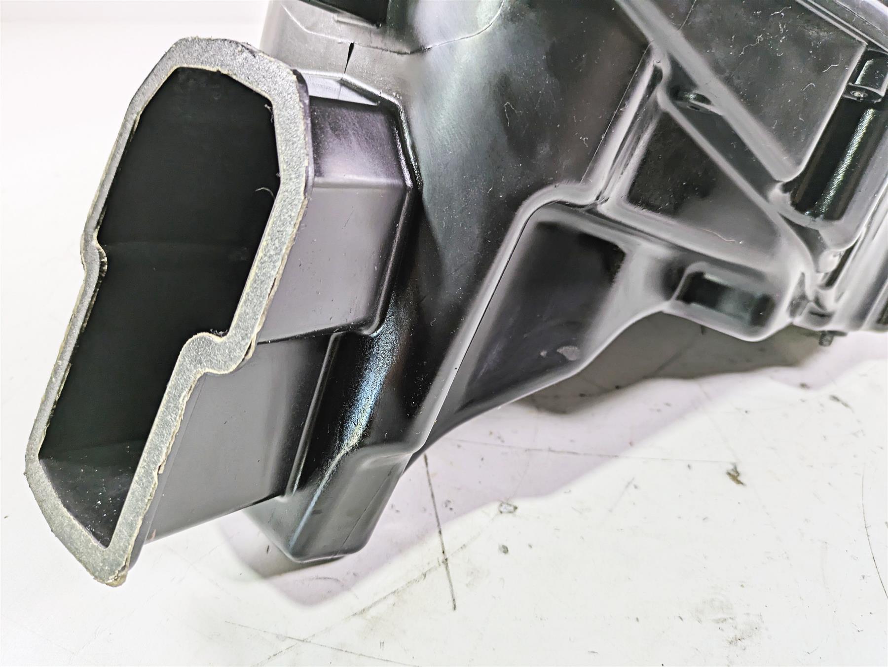 2012 Triumph Dayton 675 Air Box Cleaner Breather Filter T2200501 {{ shop.shopifyCountryName }} - Mototech271